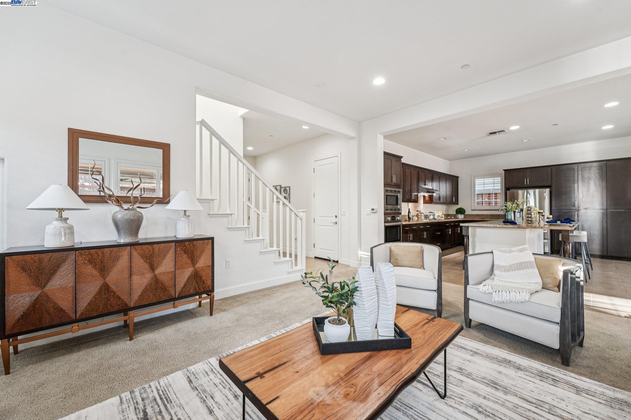 Detail Gallery Image 12 of 60 For 3898 Highpointe Ct, Dublin,  CA 94568 - 4 Beds | 4 Baths