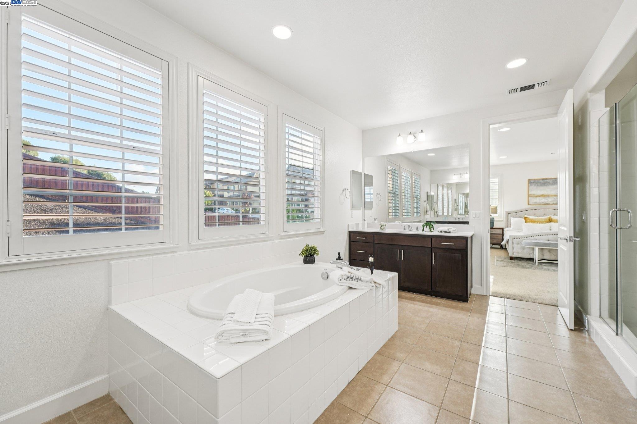 Detail Gallery Image 39 of 60 For 3898 Highpointe Ct, Dublin,  CA 94568 - 4 Beds | 4 Baths