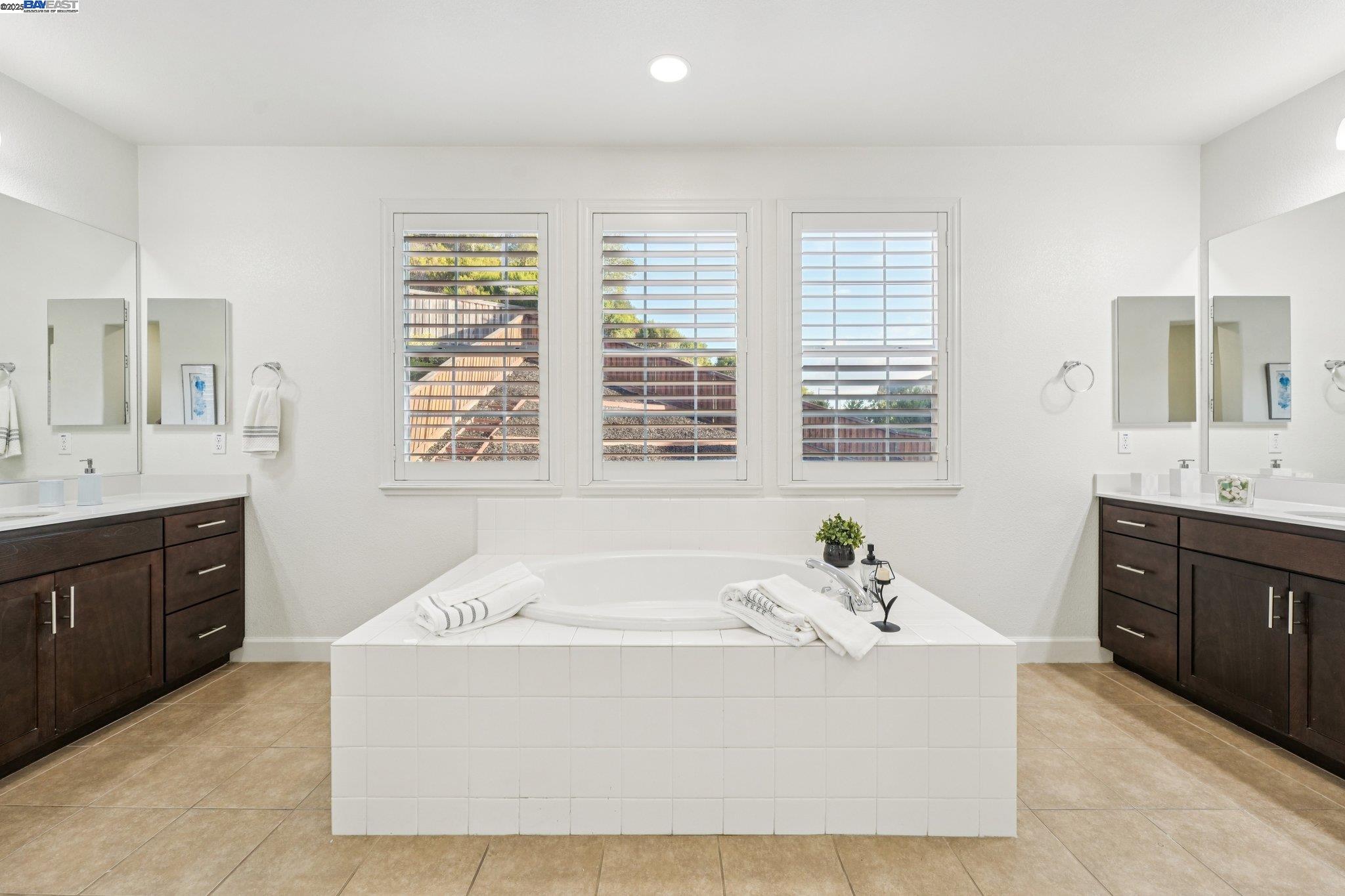 Detail Gallery Image 44 of 60 For 3898 Highpointe Ct, Dublin,  CA 94568 - 4 Beds | 4 Baths