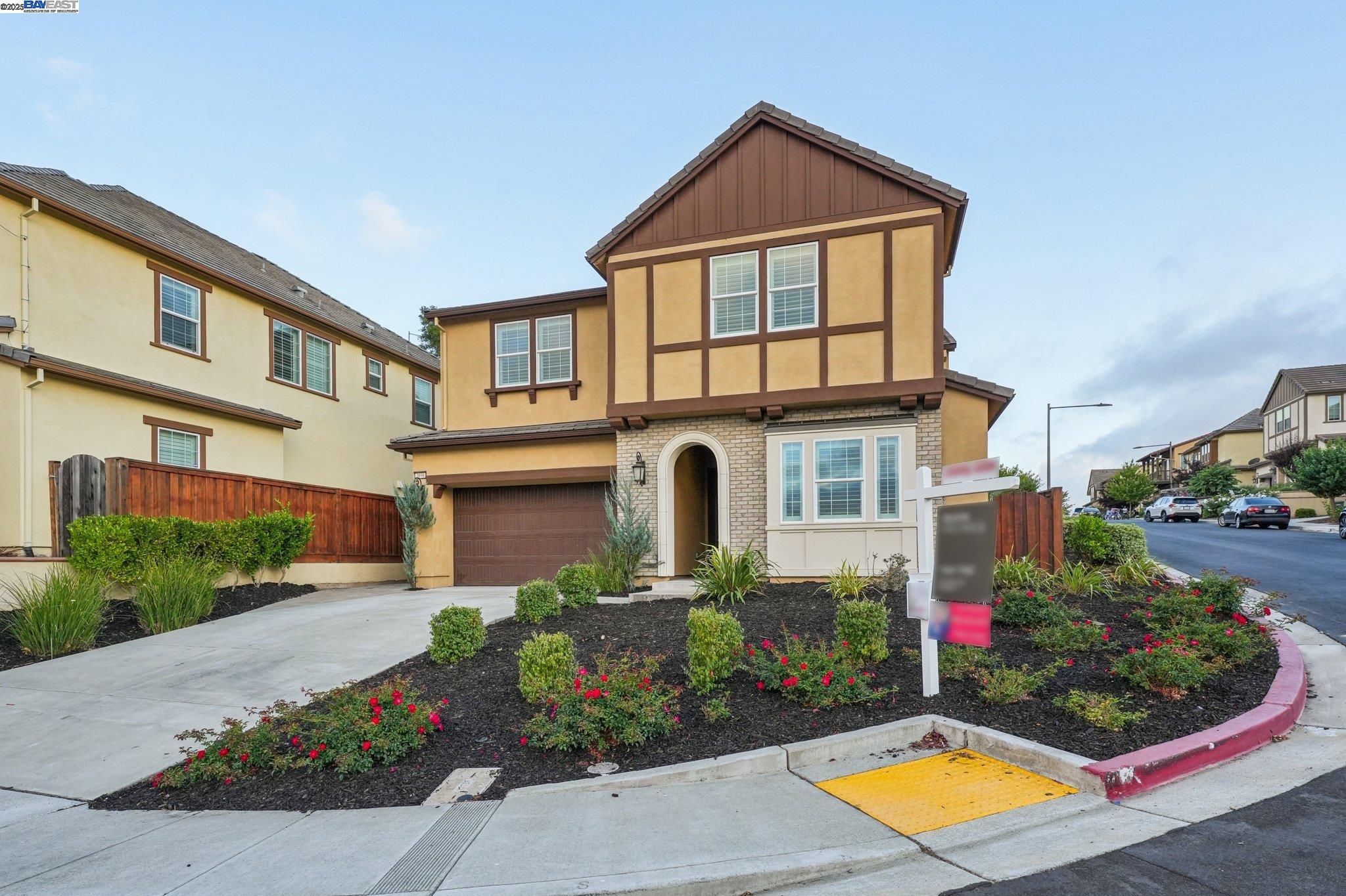 Detail Gallery Image 6 of 60 For 3898 Highpointe Ct, Dublin,  CA 94568 - 4 Beds | 4 Baths