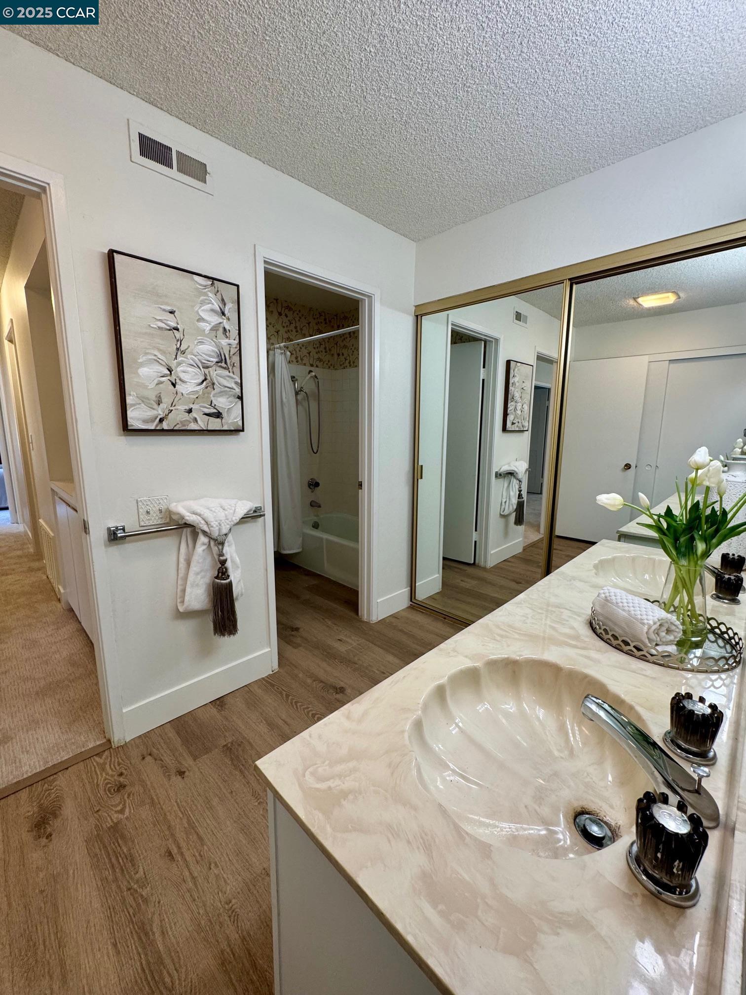 Photo #18: 41109838 Listing: Photo #18