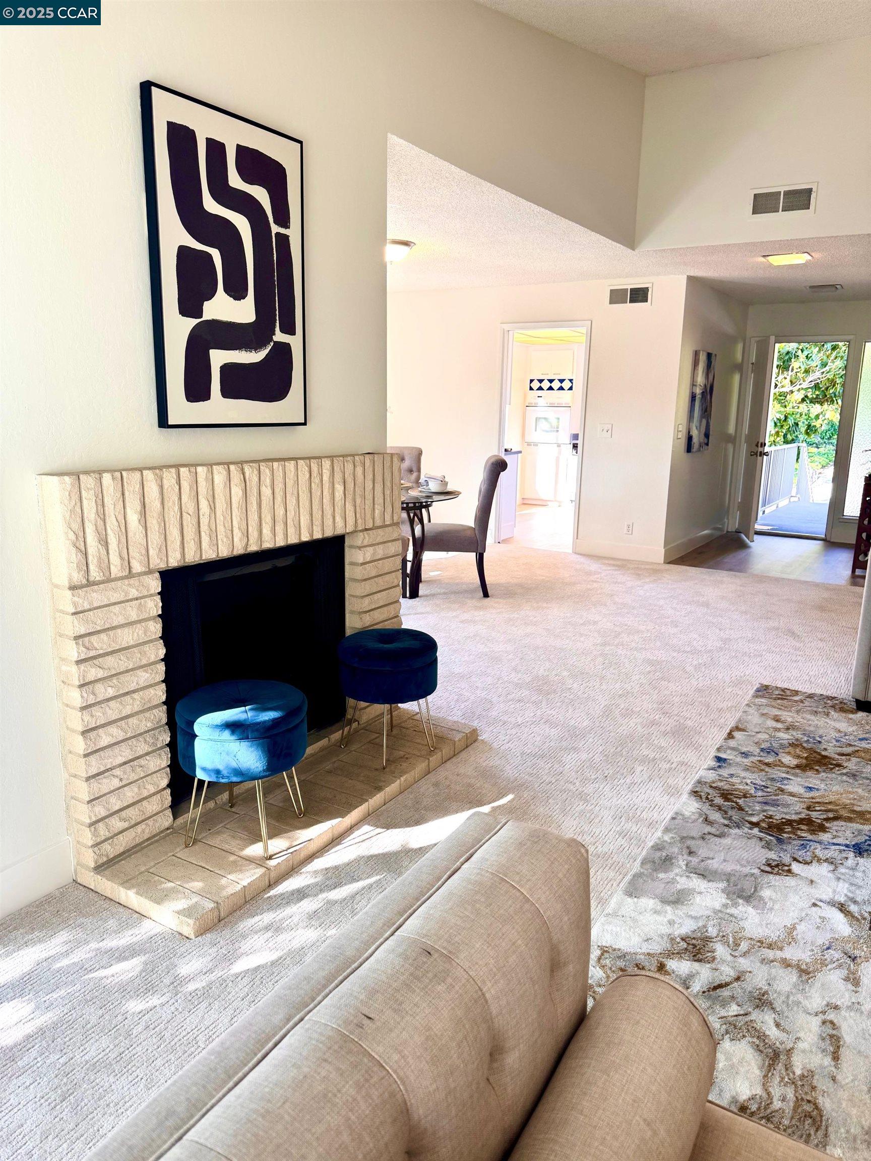 Photo #8: 41109838 Listing: Photo #8