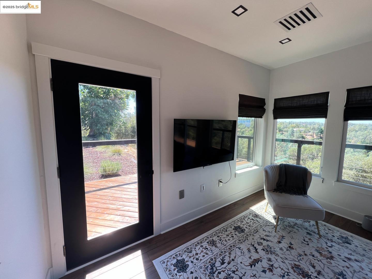 Detail Gallery Image 27 of 38 For 110 Duncan Hill Rd, Auburn,  CA 95603 - 3 Beds | 2/1 Baths