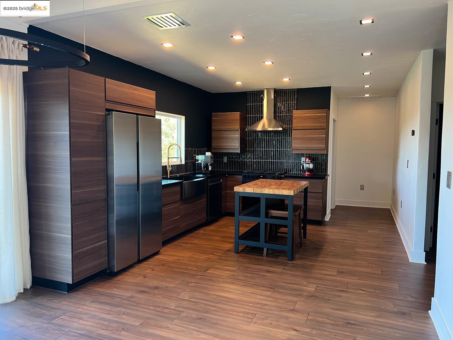 Detail Gallery Image 5 of 38 For 110 Duncan Hill Rd, Auburn,  CA 95603 - 3 Beds | 2/1 Baths