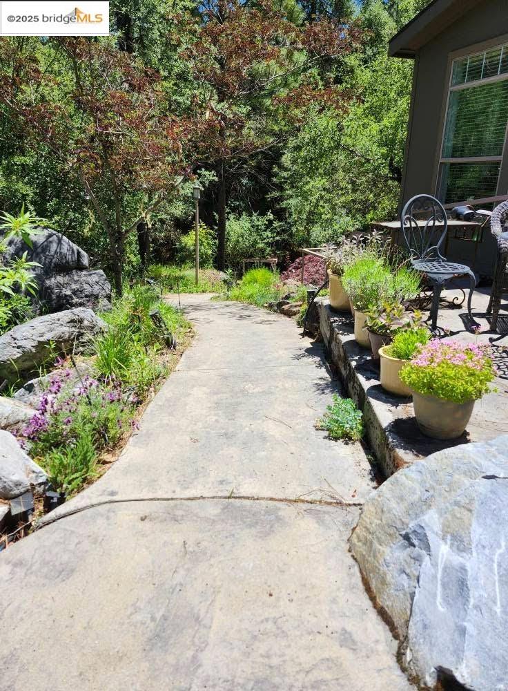 Detail Gallery Image 13 of 44 For 22389 Parrotts Ferry 1, Sonora,  CA 95370 - 3 Beds | 2 Baths