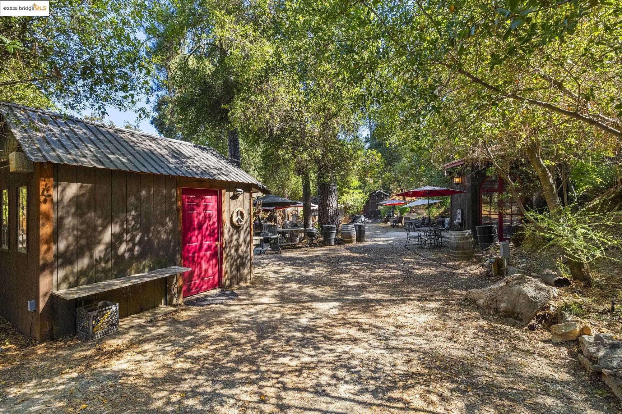 Detail Gallery Image 33 of 44 For 22389 Parrotts Ferry 1, Sonora,  CA 95370 - 3 Beds | 2 Baths