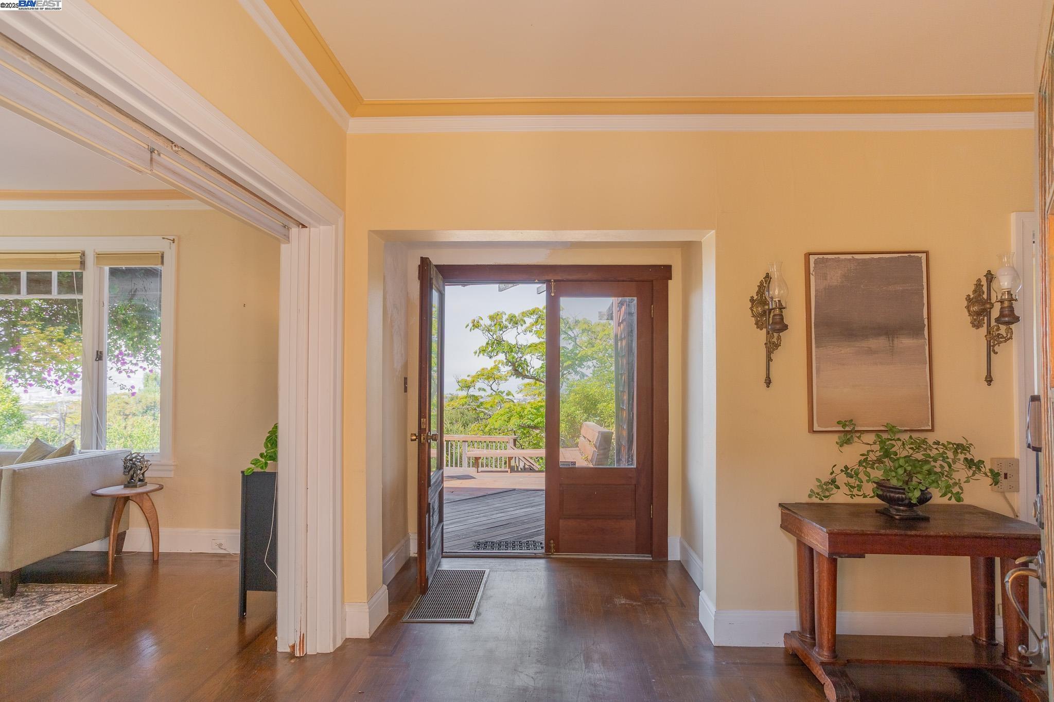 Detail Gallery Image 7 of 44 For 1514 La Loma Ave, Berkeley,  CA 94708 - 4 Beds | 4 Baths