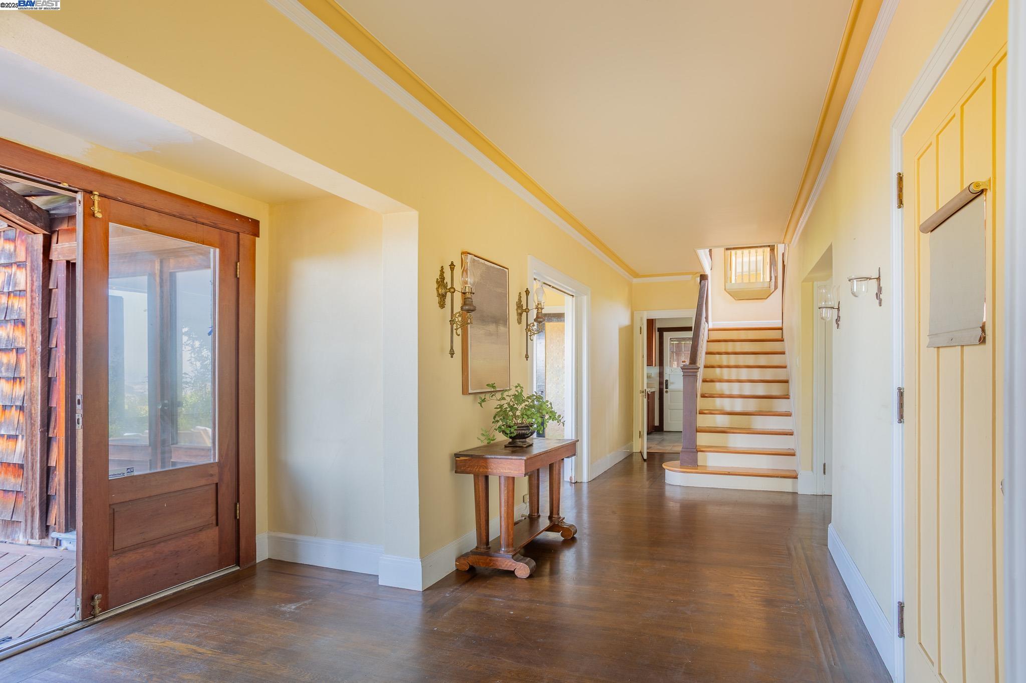 Detail Gallery Image 8 of 44 For 1514 La Loma Ave, Berkeley,  CA 94708 - 4 Beds | 4 Baths