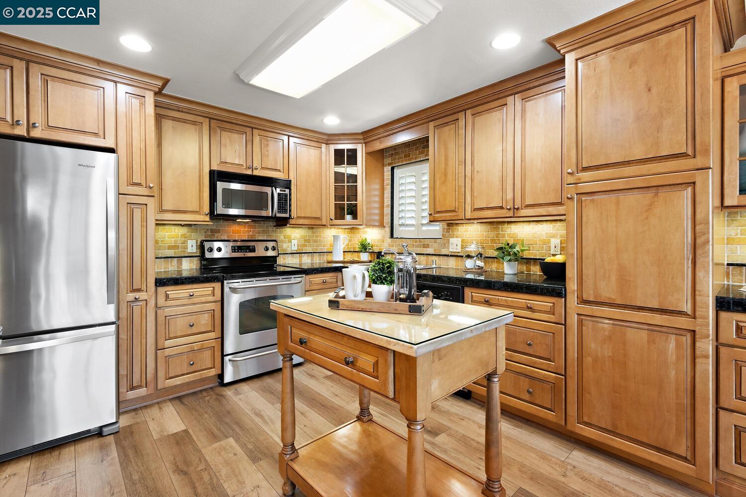 Photo #7: 41109845 Listing: Photo #7