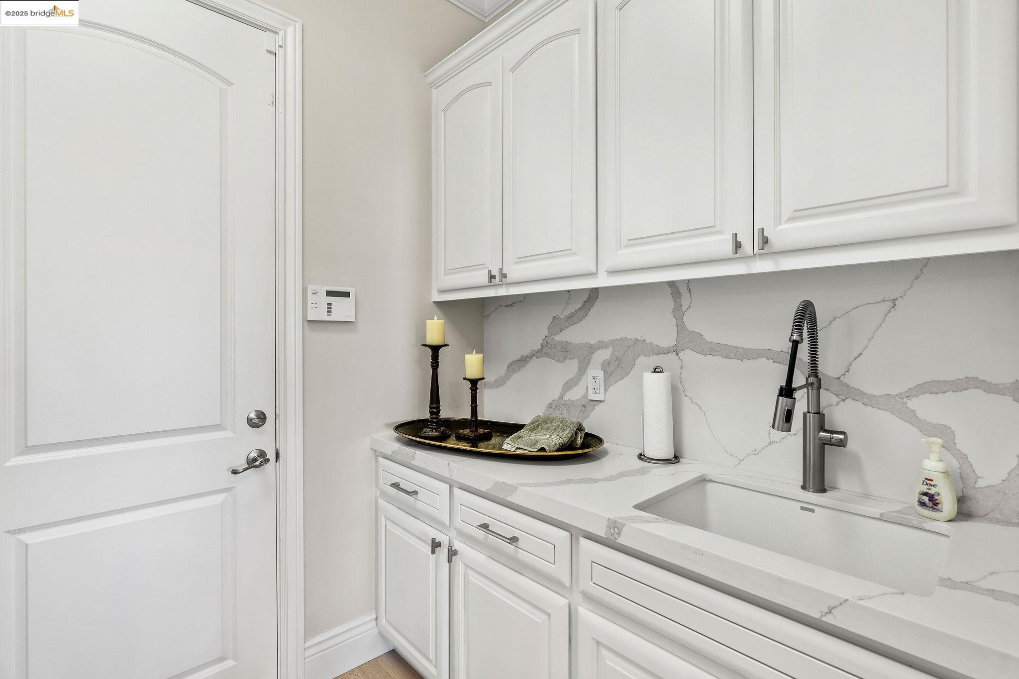 Detail Gallery Image 16 of 48 For 5055 Cabrillo Pt, Discovery Bay,  CA 94505 - 5 Beds | 5/1 Baths