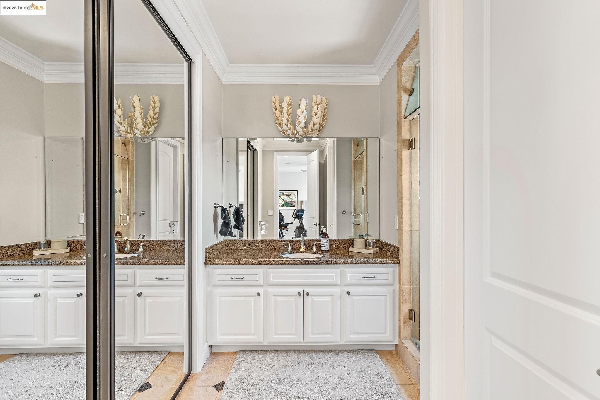 Detail Gallery Image 21 of 48 For 5055 Cabrillo Pt, Discovery Bay,  CA 94505 - 5 Beds | 5/1 Baths