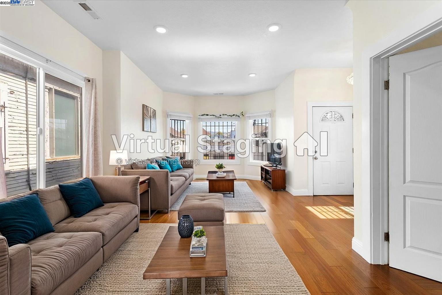 Detail Gallery Image 24 of 30 For 1539 International Blvd, Oakland,  CA 94606 - 4 Beds | 3 Baths