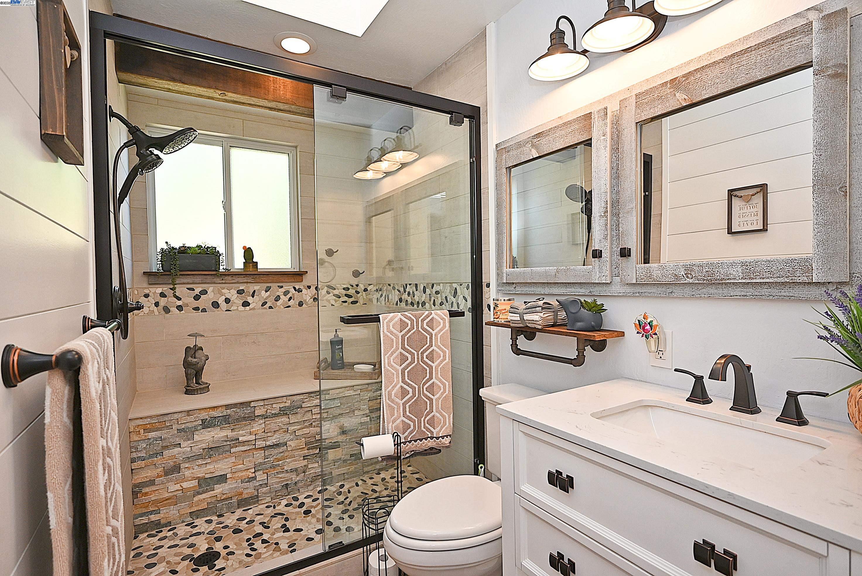 Detail Gallery Image 18 of 58 For 5295 Winifred Dr, Castro Valley,  CA 94546 - 5 Beds | 3 Baths