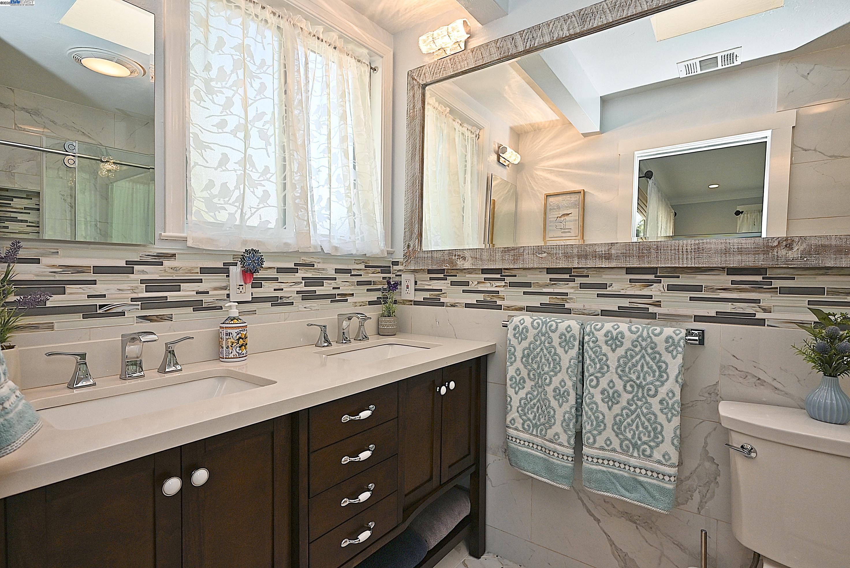Detail Gallery Image 25 of 58 For 5295 Winifred Dr, Castro Valley,  CA 94546 - 5 Beds | 3 Baths