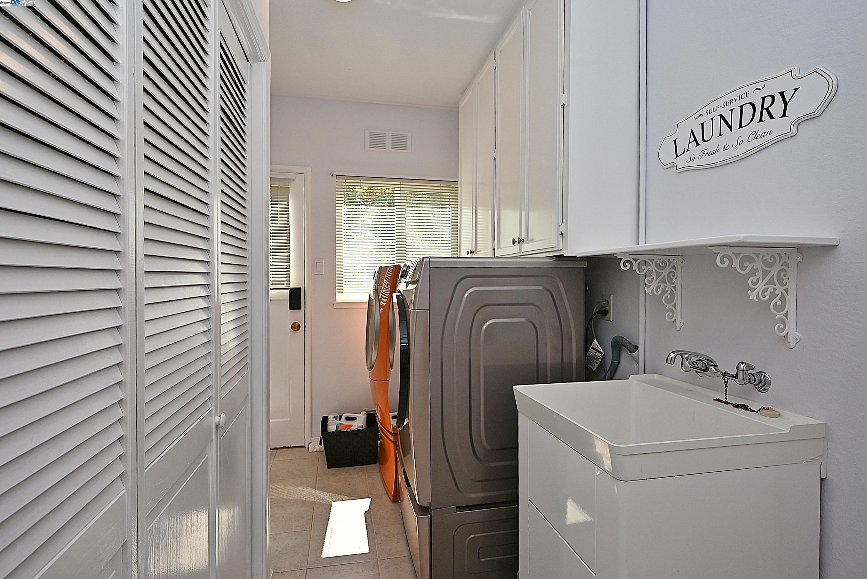 Detail Gallery Image 27 of 58 For 5295 Winifred Dr, Castro Valley,  CA 94546 - 5 Beds | 3 Baths