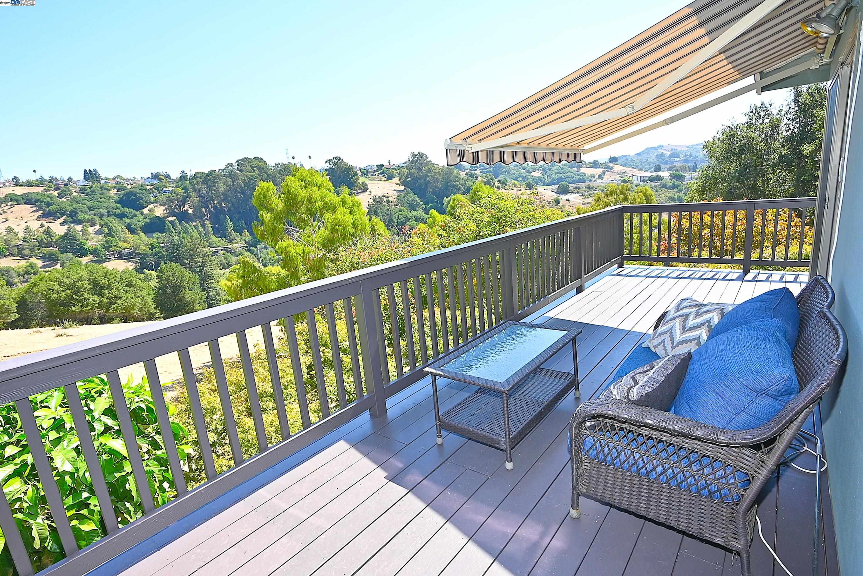 Detail Gallery Image 32 of 58 For 5295 Winifred Dr, Castro Valley,  CA 94546 - 5 Beds | 3 Baths