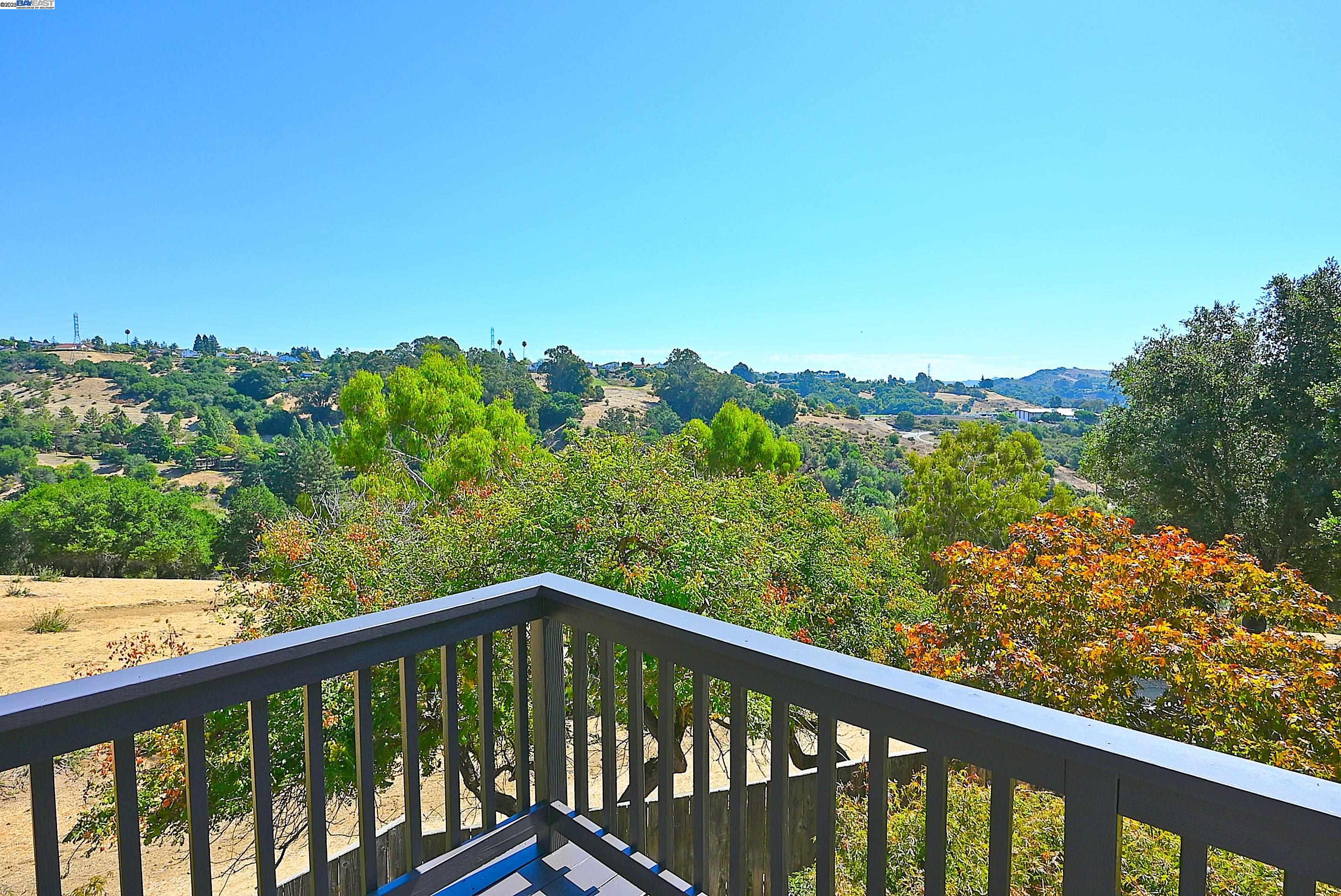Detail Gallery Image 34 of 58 For 5295 Winifred Dr, Castro Valley,  CA 94546 - 5 Beds | 3 Baths
