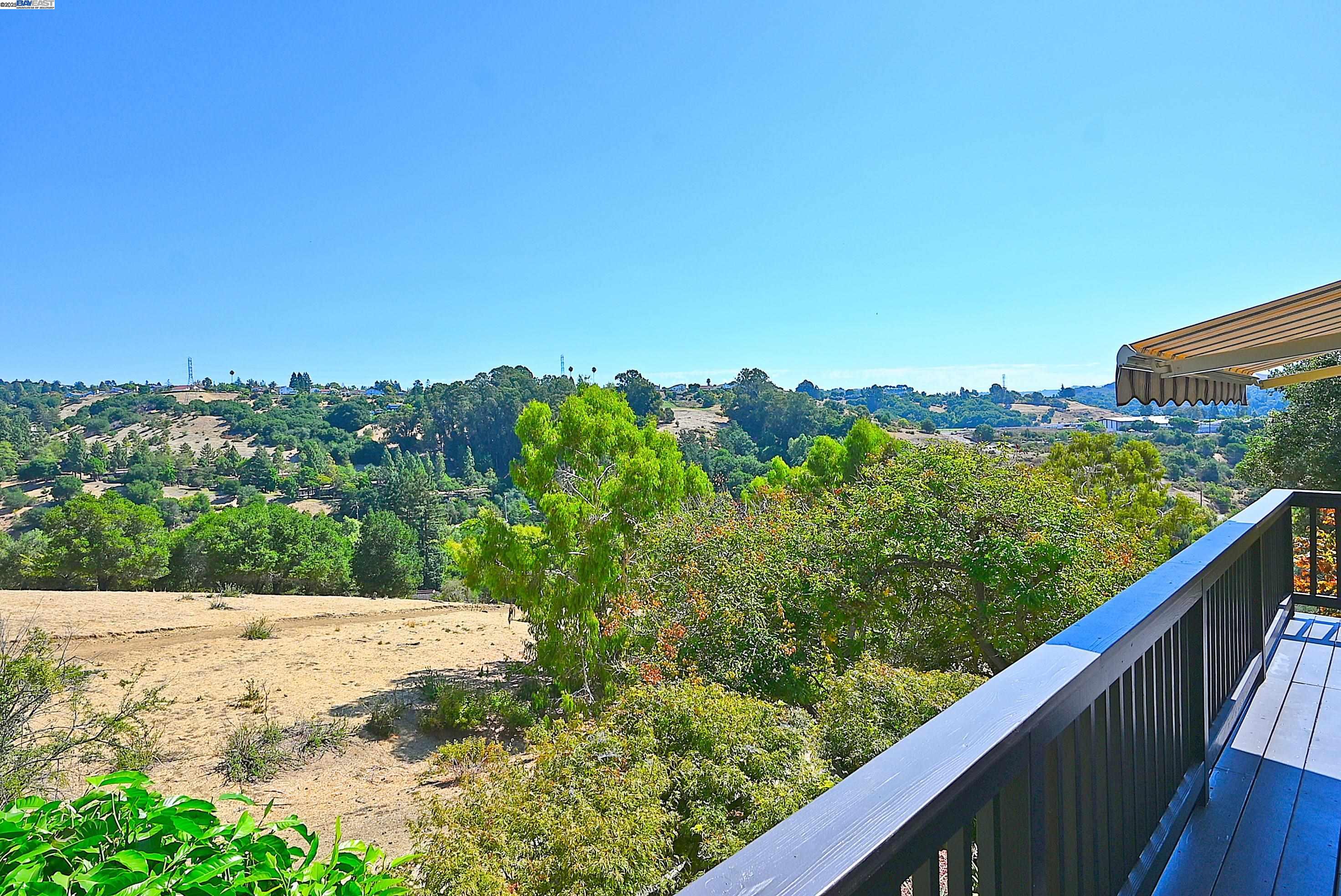 Detail Gallery Image 35 of 58 For 5295 Winifred Dr, Castro Valley,  CA 94546 - 5 Beds | 3 Baths