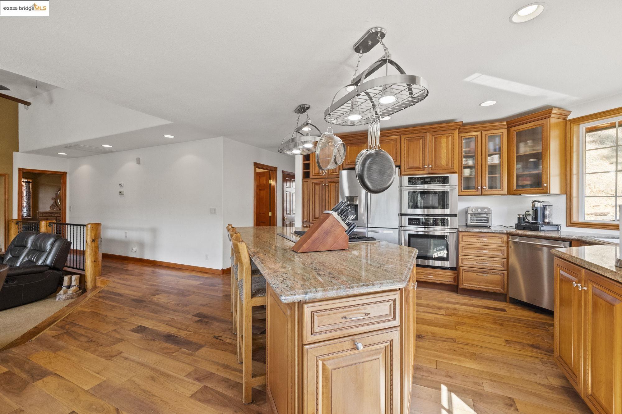 Detail Gallery Image 18 of 57 For 20162 Pine Mountain Dr, Groveland,  CA 95321-000 - 4 Beds | 3/1 Baths