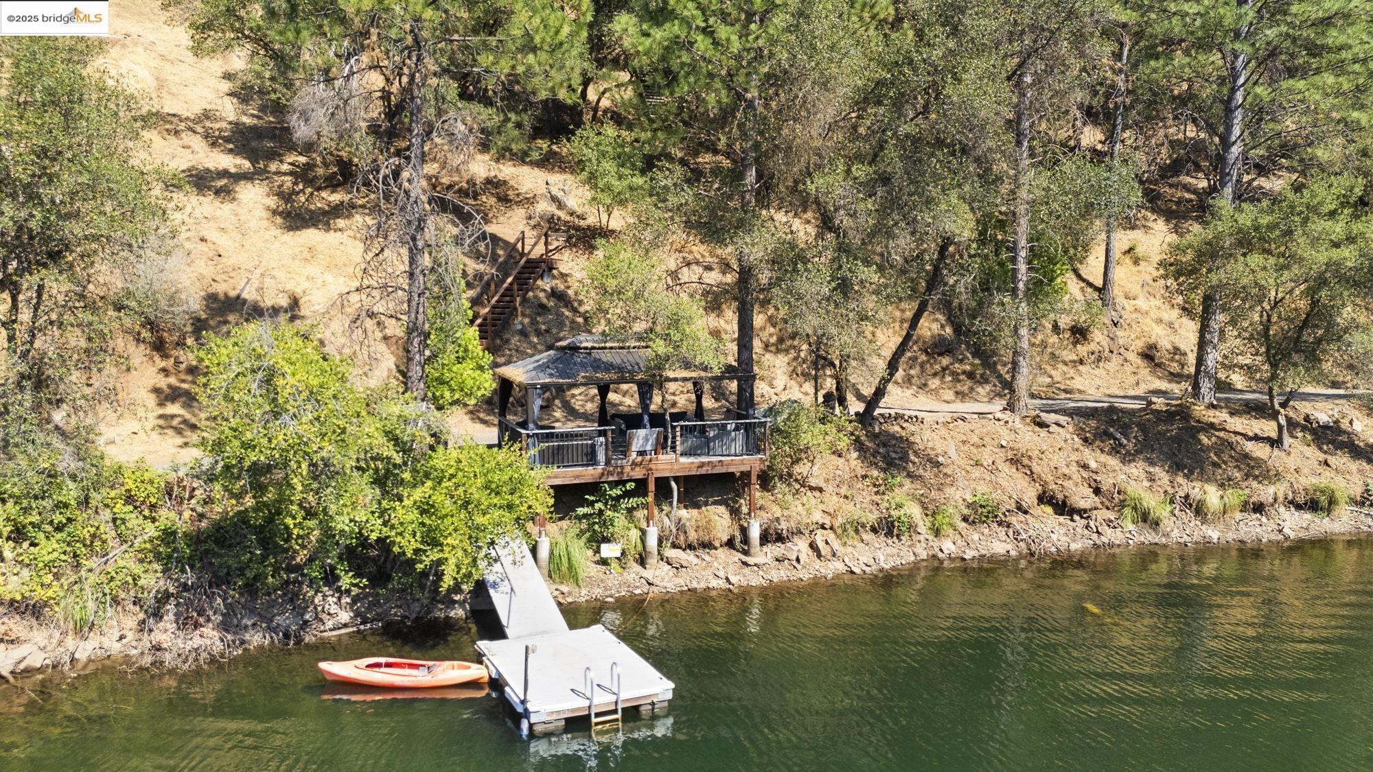 Detail Gallery Image 4 of 57 For 20162 Pine Mountain Dr, Groveland,  CA 95321-000 - 4 Beds | 3/1 Baths