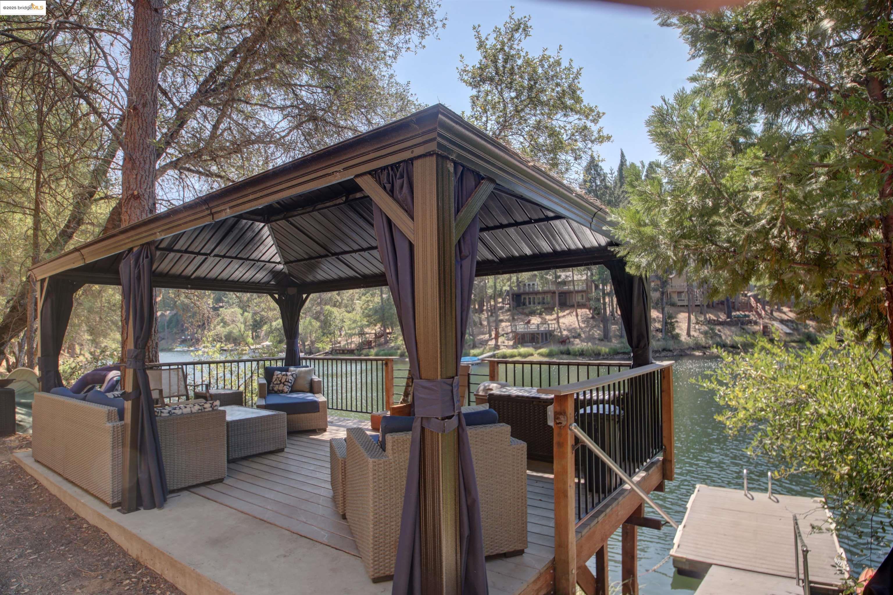 Detail Gallery Image 7 of 57 For 20162 Pine Mountain Dr, Groveland,  CA 95321-000 - 4 Beds | 3/1 Baths