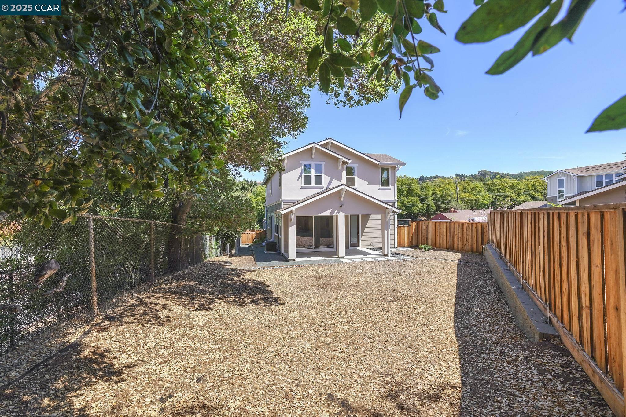 Detail Gallery Image 29 of 31 For 208 Valley View Pl, El Sobrante,  CA 94803 - 4 Beds | 3 Baths