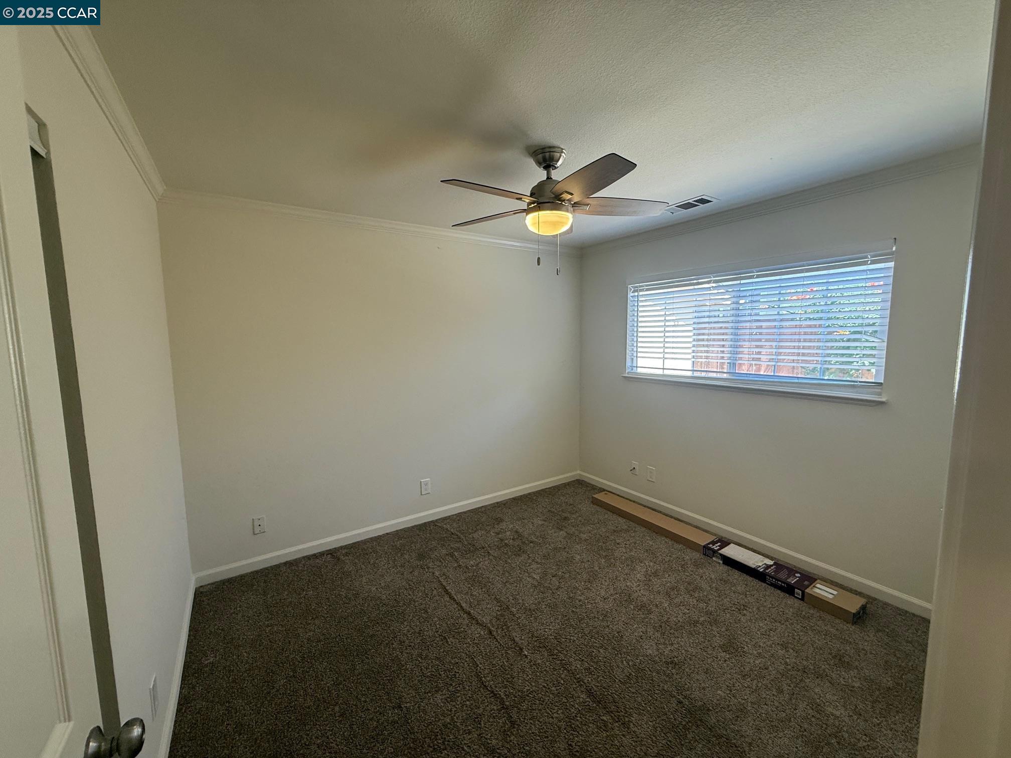 Detail Gallery Image 8 of 15 For 1049 Miranda Way, Livermore,  CA 94550 - 3 Beds | 2 Baths