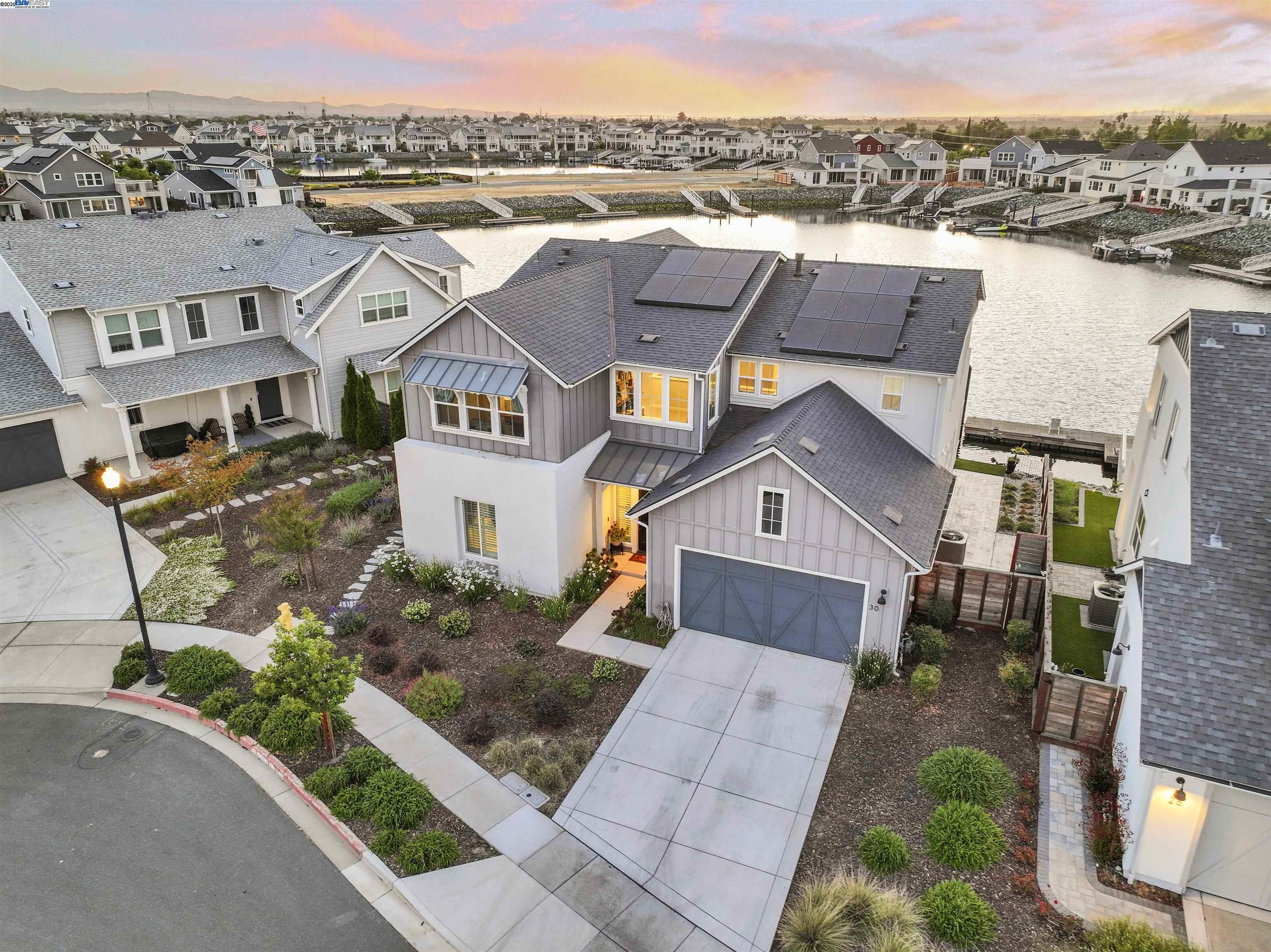 Detail Gallery Image 2 of 55 For 30 Grey Whale Pl, Bethel Island,  CA 94511 - 4 Beds | 4/1 Baths