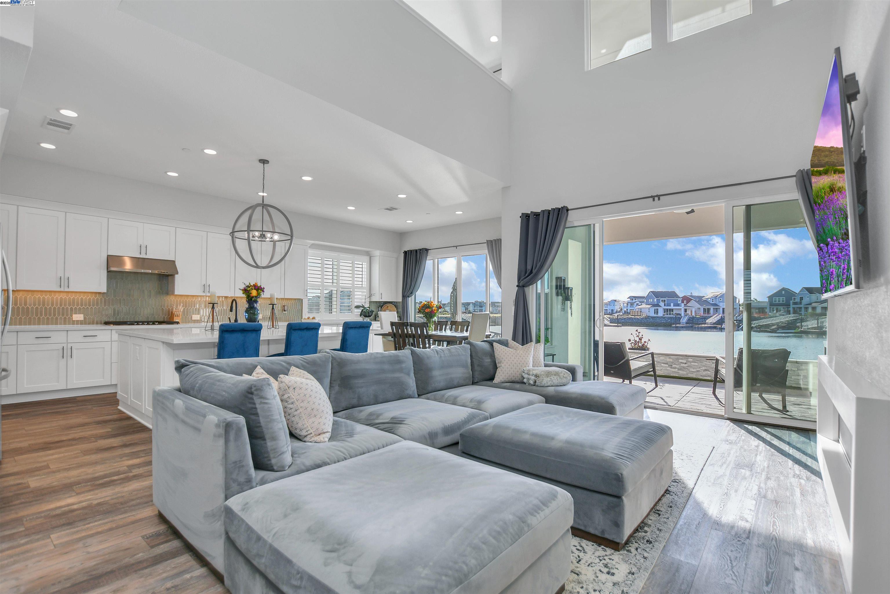 Detail Gallery Image 29 of 55 For 30 Grey Whale Pl, Bethel Island,  CA 94511 - 4 Beds | 4/1 Baths