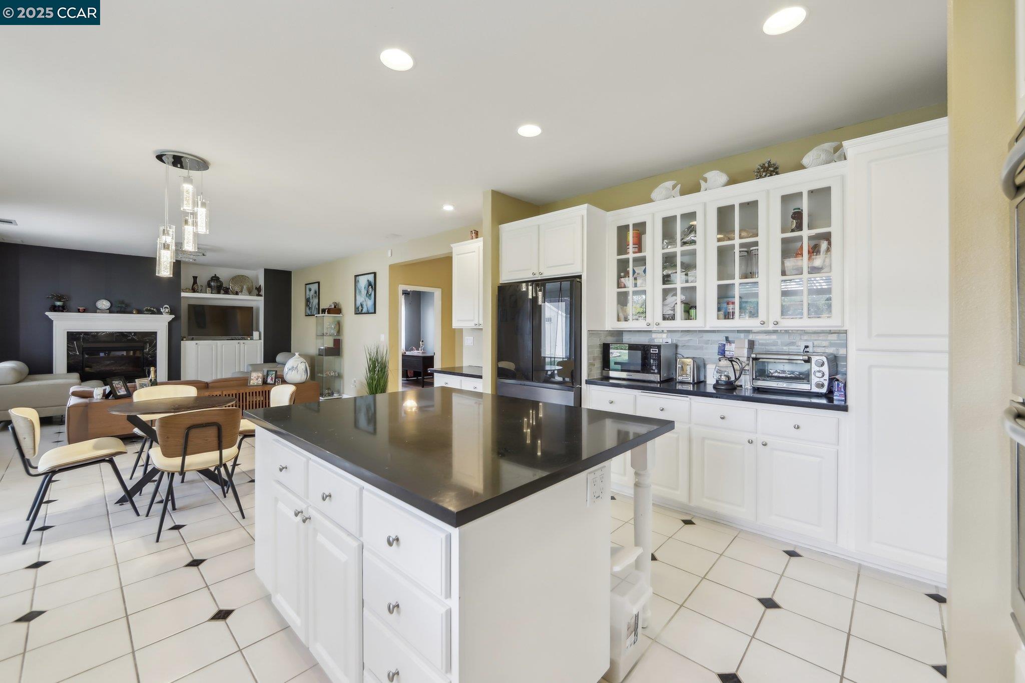 Detail Gallery Image 14 of 45 For 5004 Star Mine Way, Antioch,  CA 94531 - 5 Beds | 3 Baths