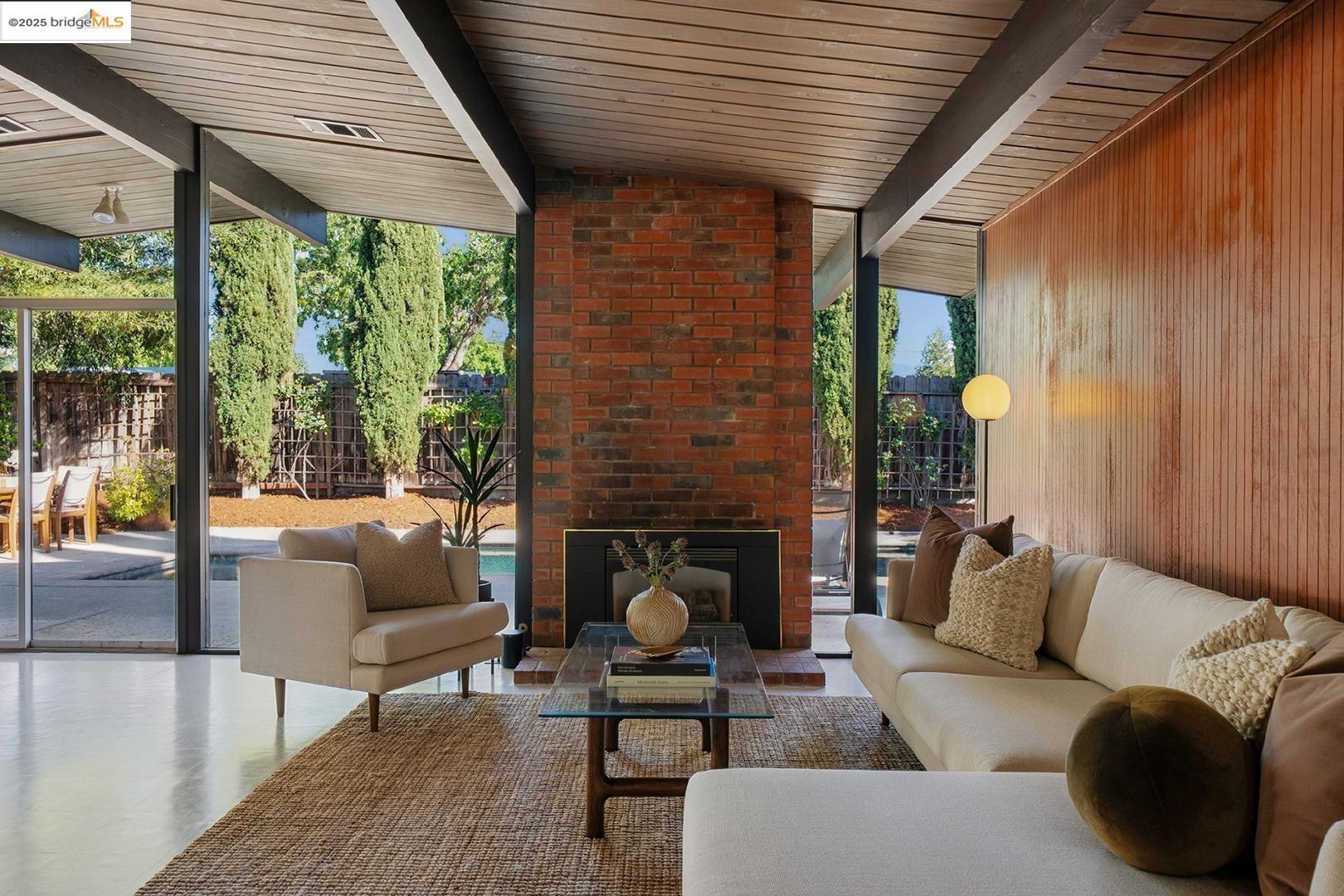 Detail Gallery Image 14 of 60 For 4020 Salem St, Concord,  CA 94521 - 4 Beds | 2 Baths