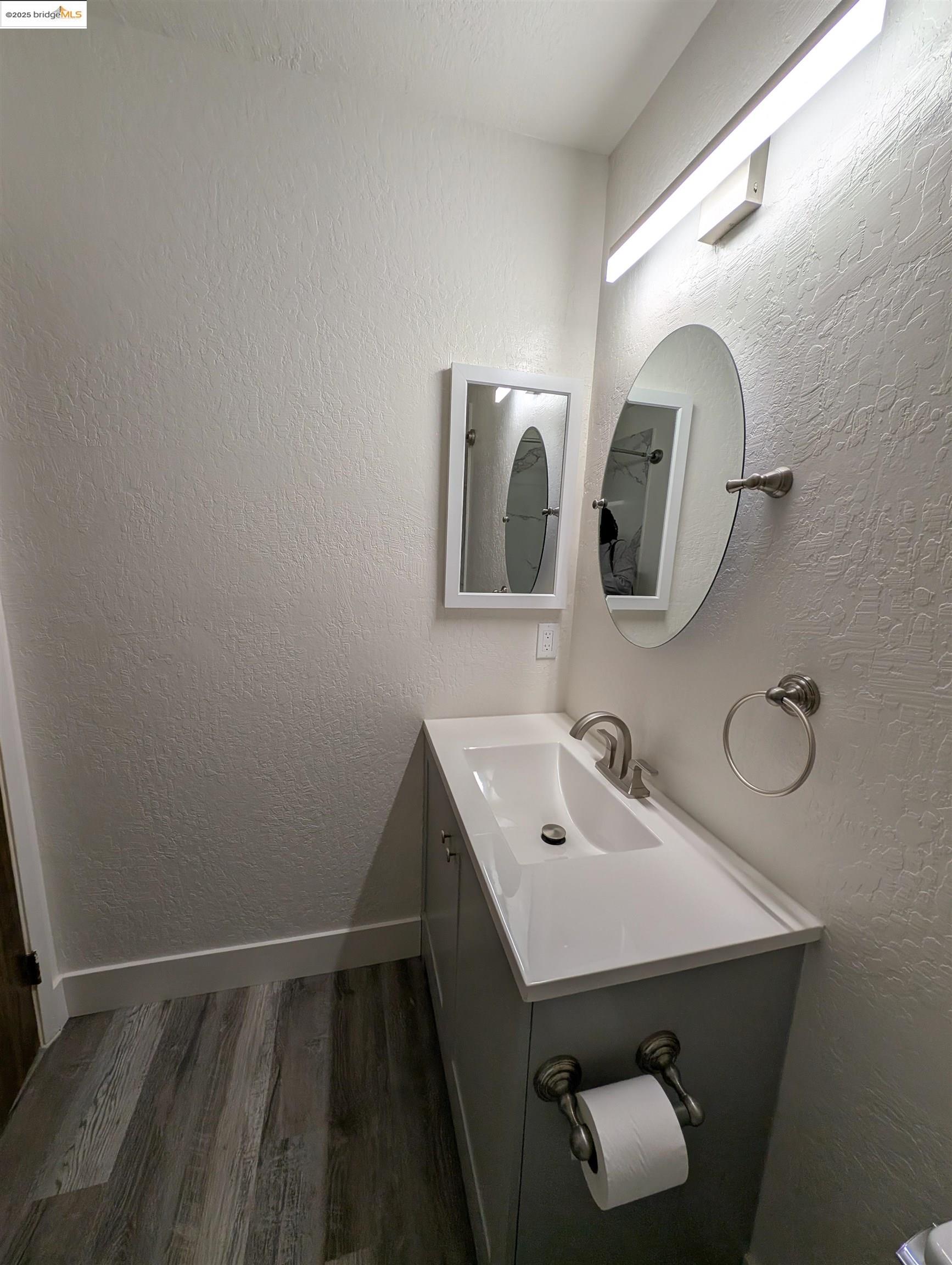 Detail Gallery Image 18 of 27 For 1457 N Camino Alto #214,  Vallejo,  CA 94589 - 1 Beds | 1 Baths