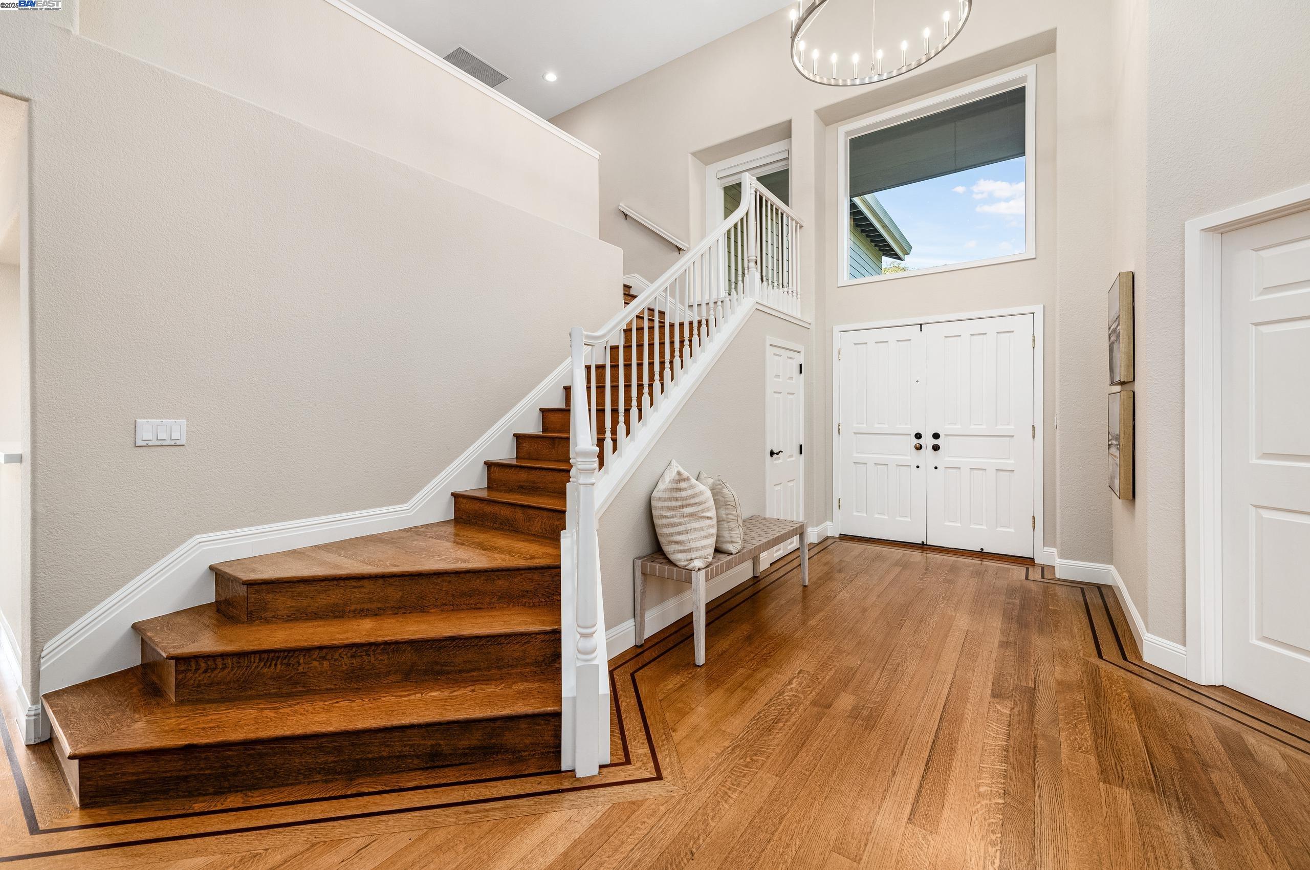 Detail Gallery Image 12 of 60 For 1398 Benedict Ct, Pleasanton,  CA 94566 - 6 Beds | 5/1 Baths
