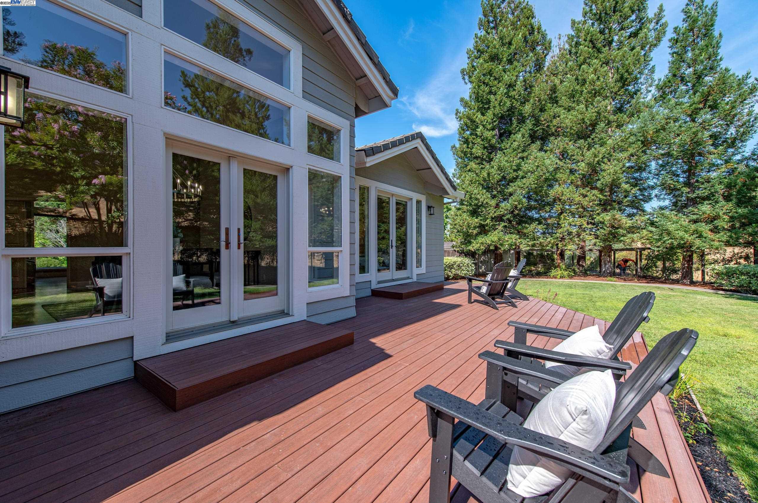 Detail Gallery Image 15 of 60 For 1398 Benedict Ct, Pleasanton,  CA 94566 - 6 Beds | 5/1 Baths