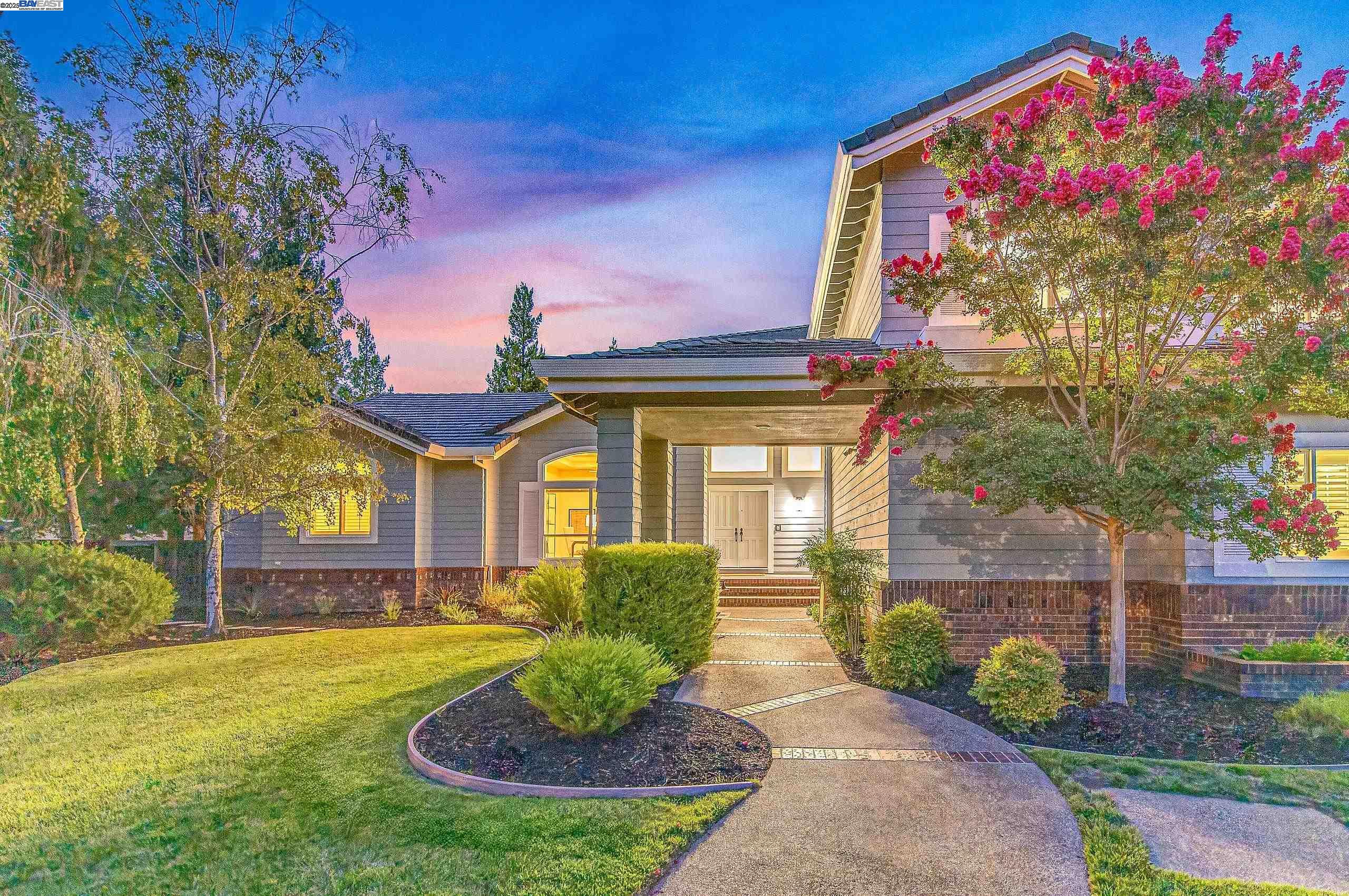 Detail Gallery Image 3 of 60 For 1398 Benedict Ct, Pleasanton,  CA 94566 - 6 Beds | 5/1 Baths