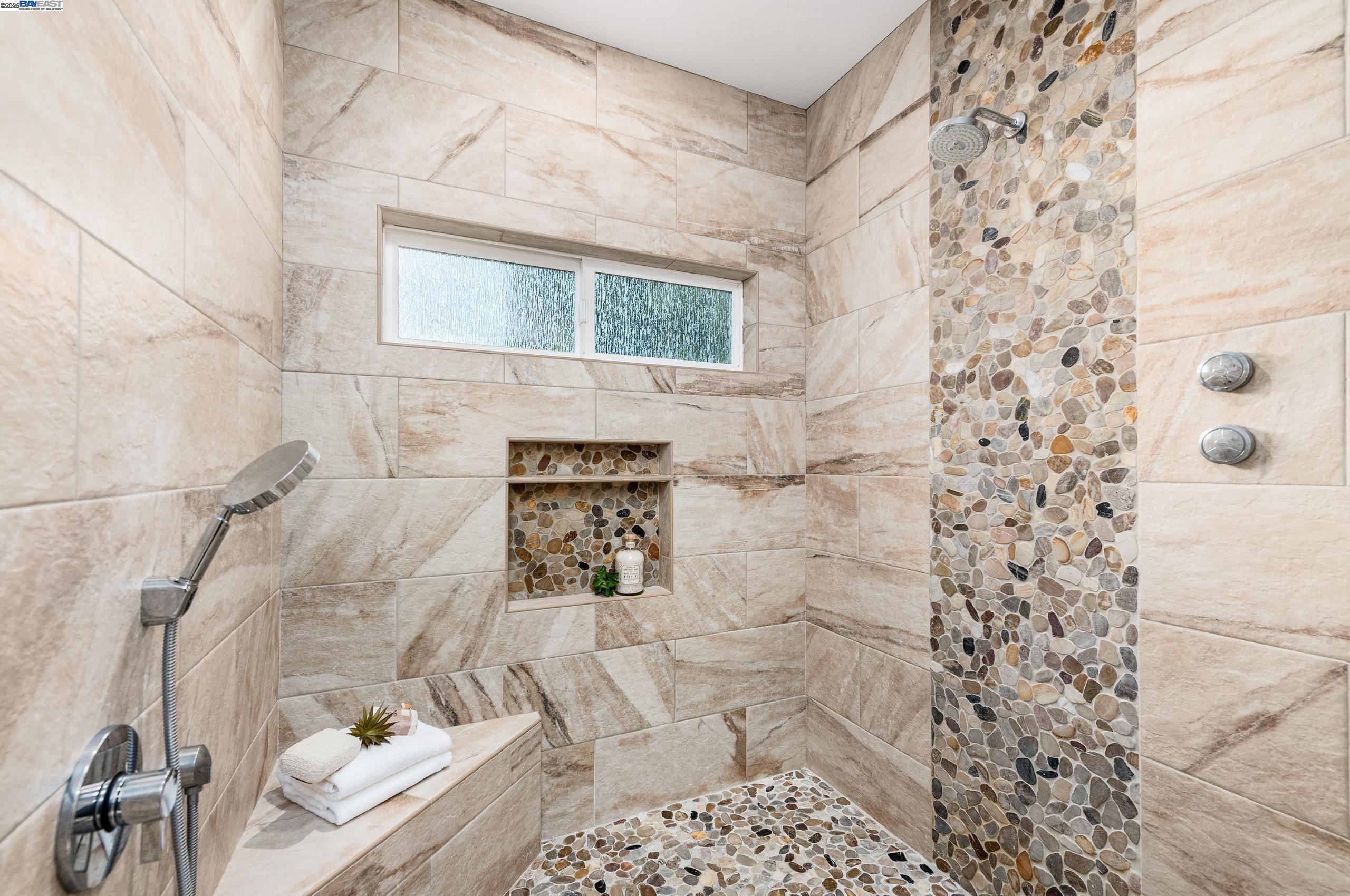 Detail Gallery Image 23 of 60 For 1398 Benedict Ct, Pleasanton,  CA 94566 - 6 Beds | 5/1 Baths