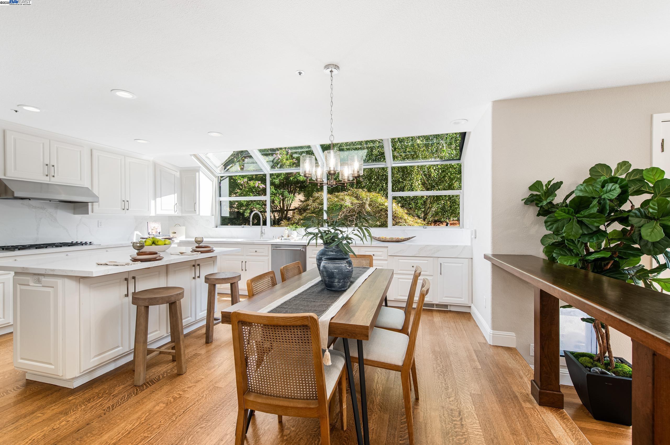 Detail Gallery Image 30 of 60 For 1398 Benedict Ct, Pleasanton,  CA 94566 - 6 Beds | 5/1 Baths