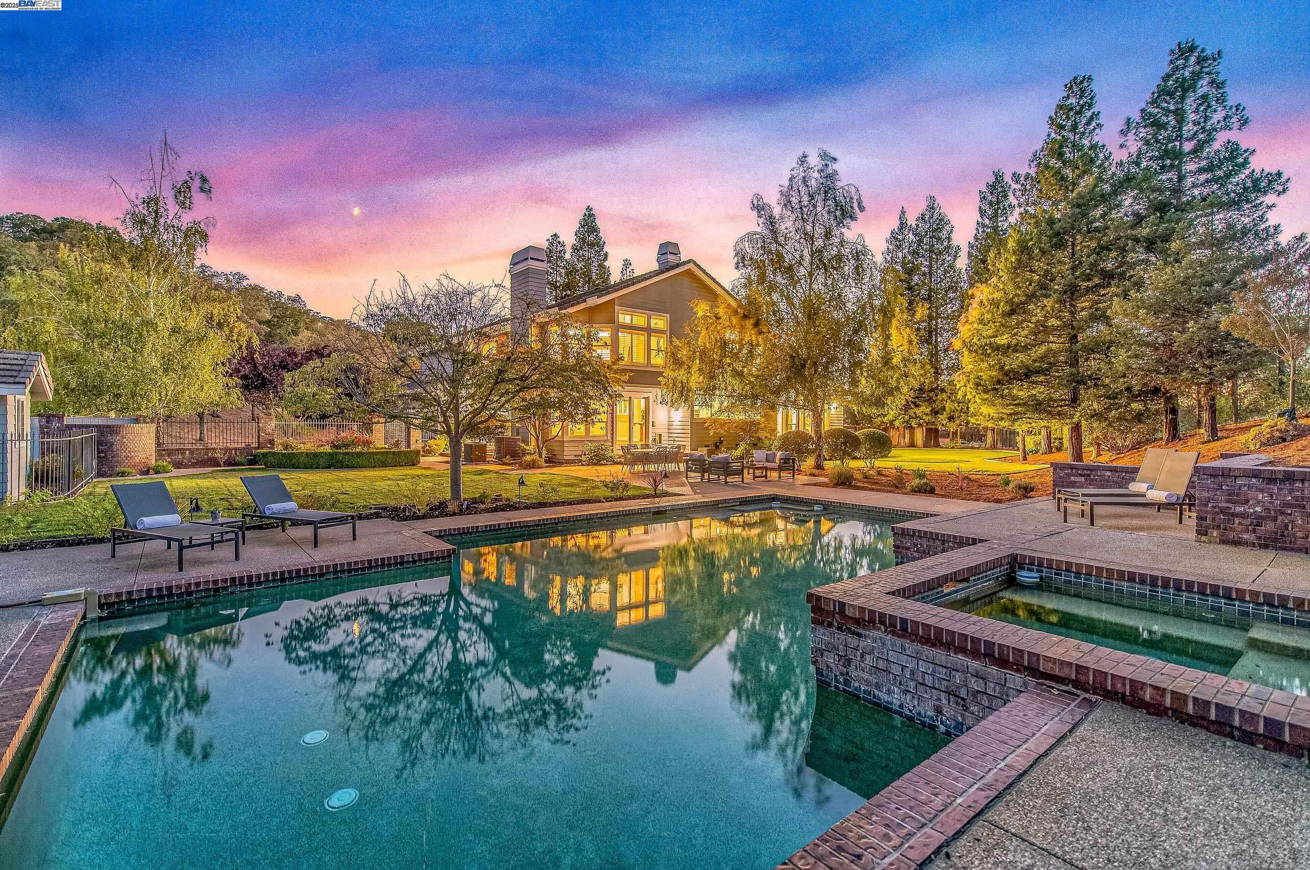 Detail Gallery Image 4 of 60 For 1398 Benedict Ct, Pleasanton,  CA 94566 - 6 Beds | 5/1 Baths