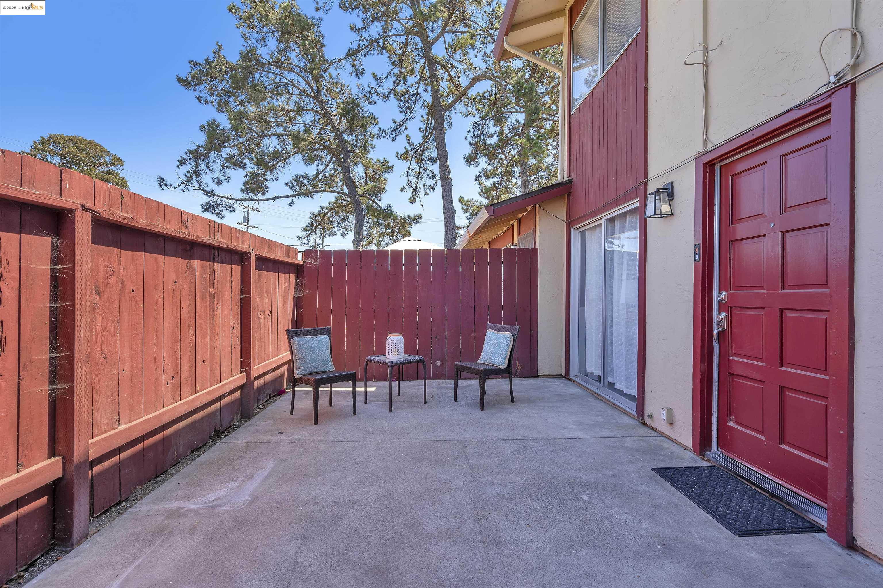 Detail Gallery Image 20 of 22 For 484 Corcoran Ave #2,  Vallejo,  CA 94589 - 2 Beds | 1/1 Baths