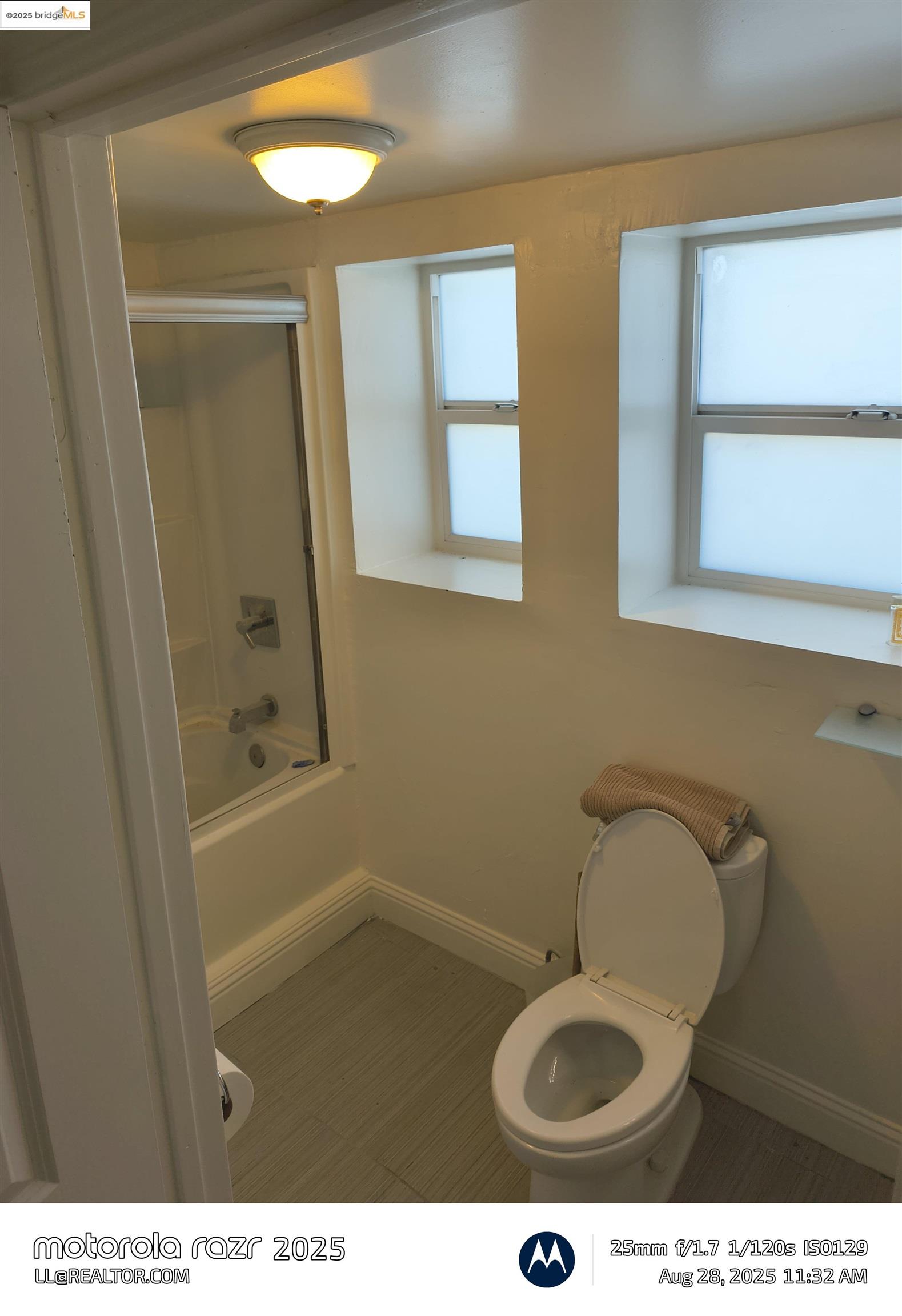 Detail Gallery Image 9 of 39 For 2820 Linden St, Oakland,  CA 94601 - 1 Beds | 1 Baths