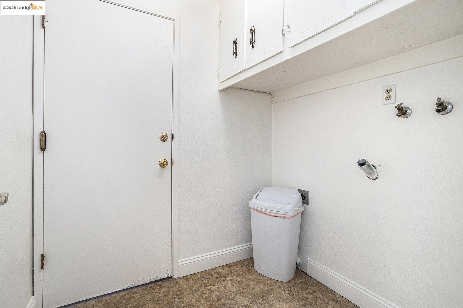 Detail Gallery Image 15 of 27 For 1916 Gamay Dr, Oakley,  CA 94561 - 3 Beds | 2 Baths