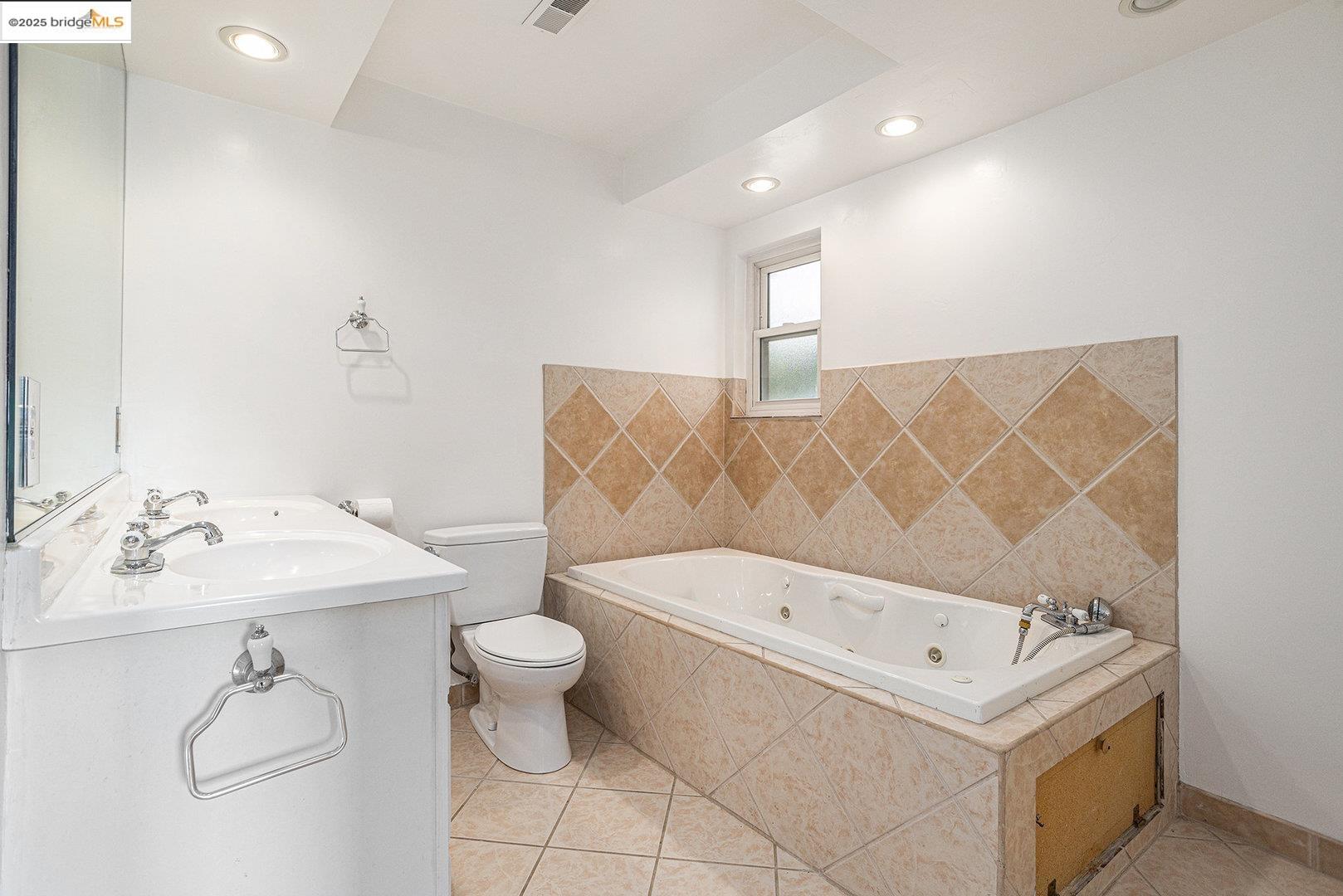 Detail Gallery Image 19 of 27 For 1916 Gamay Dr, Oakley,  CA 94561 - 3 Beds | 2 Baths