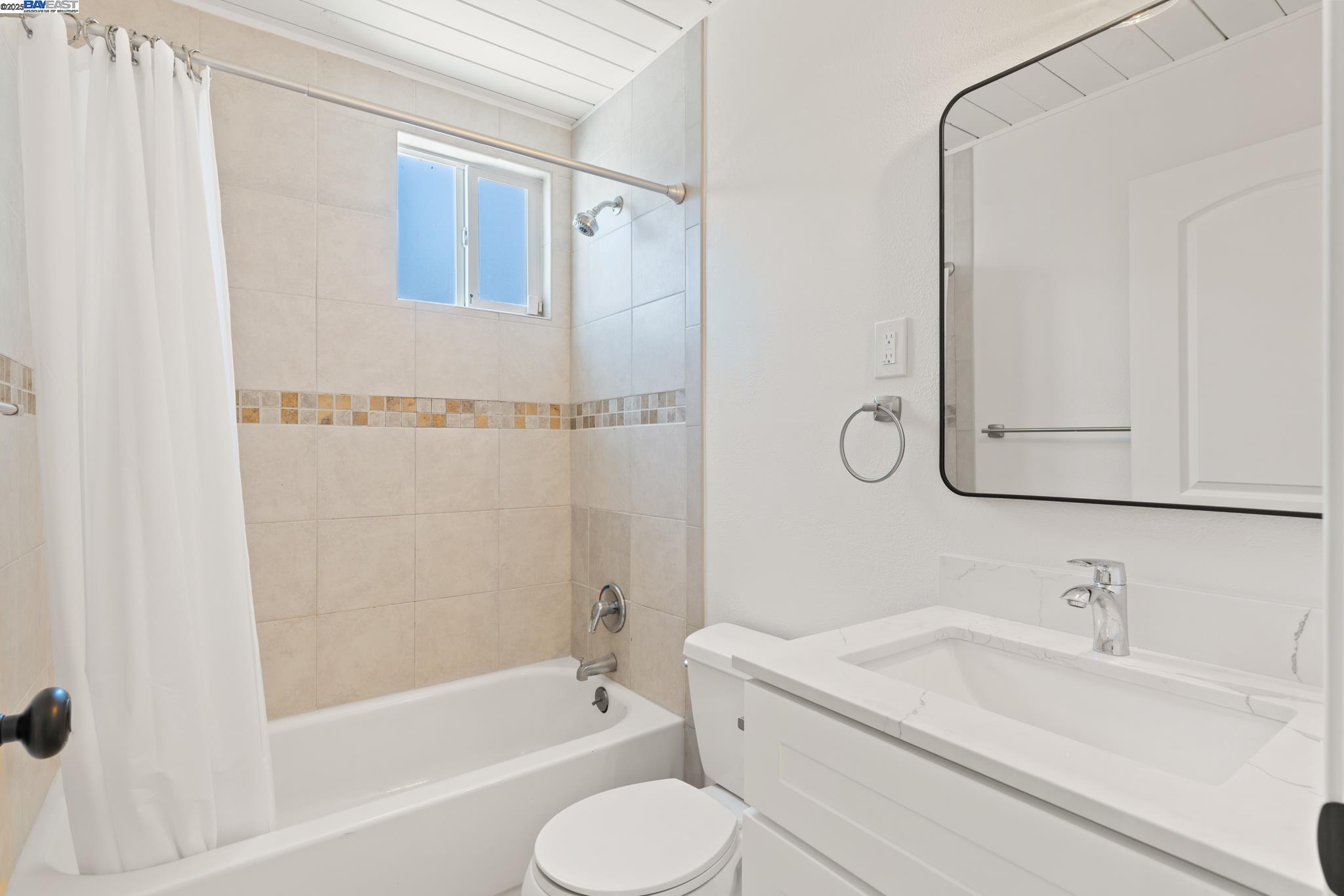 Detail Gallery Image 22 of 34 For 3122 Groom Dr, Richmond,  CA 94806 - 4 Beds | 2 Baths
