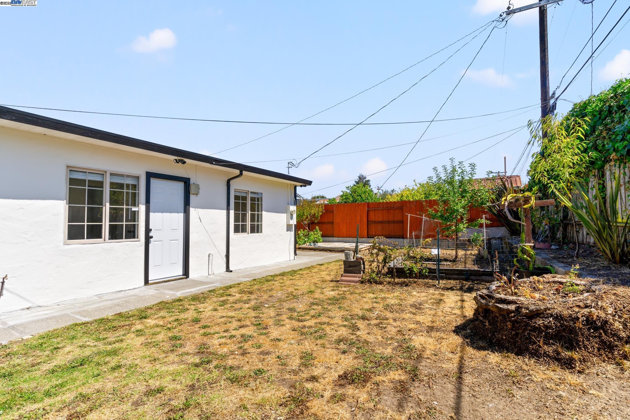 Detail Gallery Image 32 of 34 For 3122 Groom Dr, Richmond,  CA 94806 - 4 Beds | 2 Baths