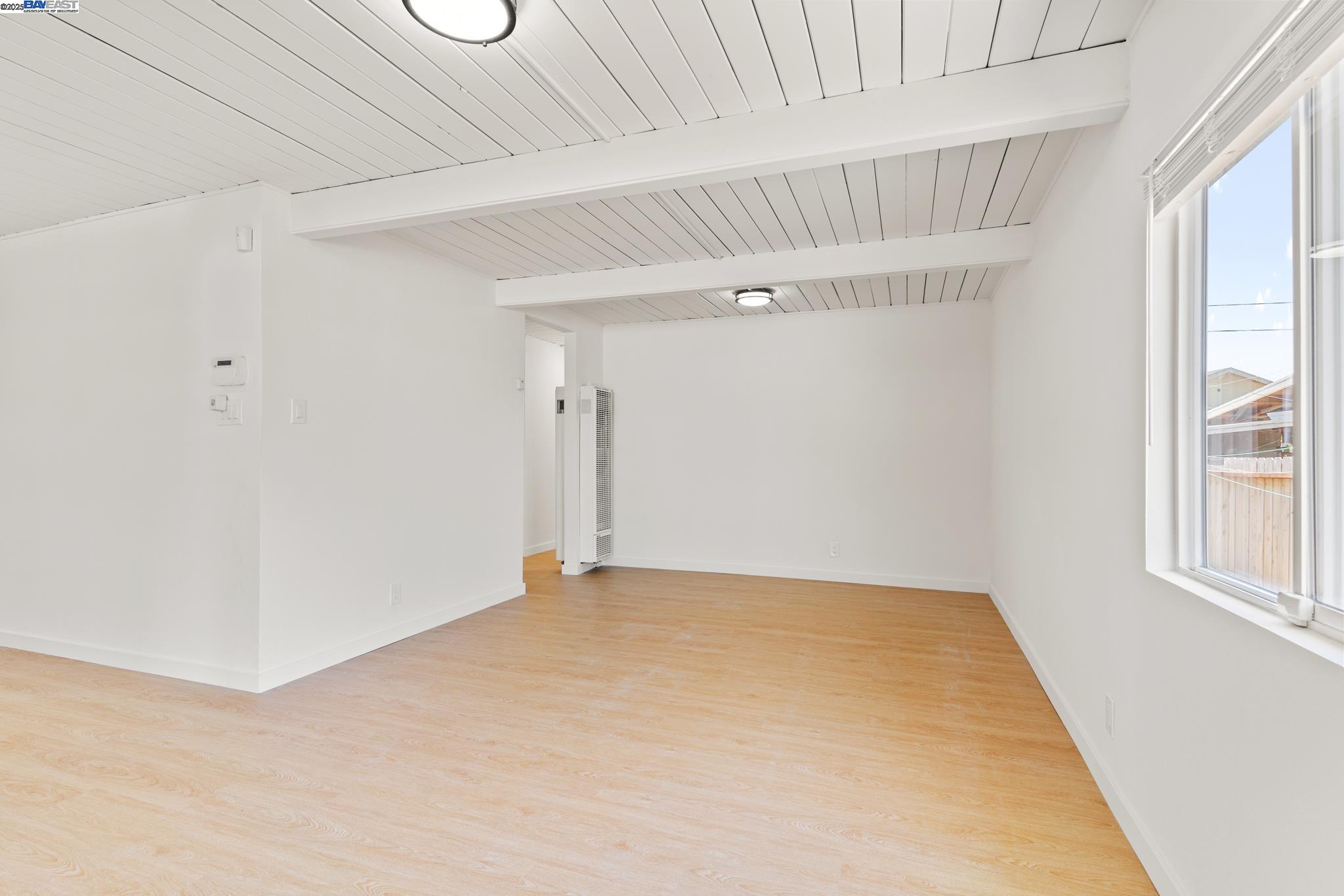 Detail Gallery Image 8 of 34 For 3122 Groom Dr, Richmond,  CA 94806 - 4 Beds | 2 Baths