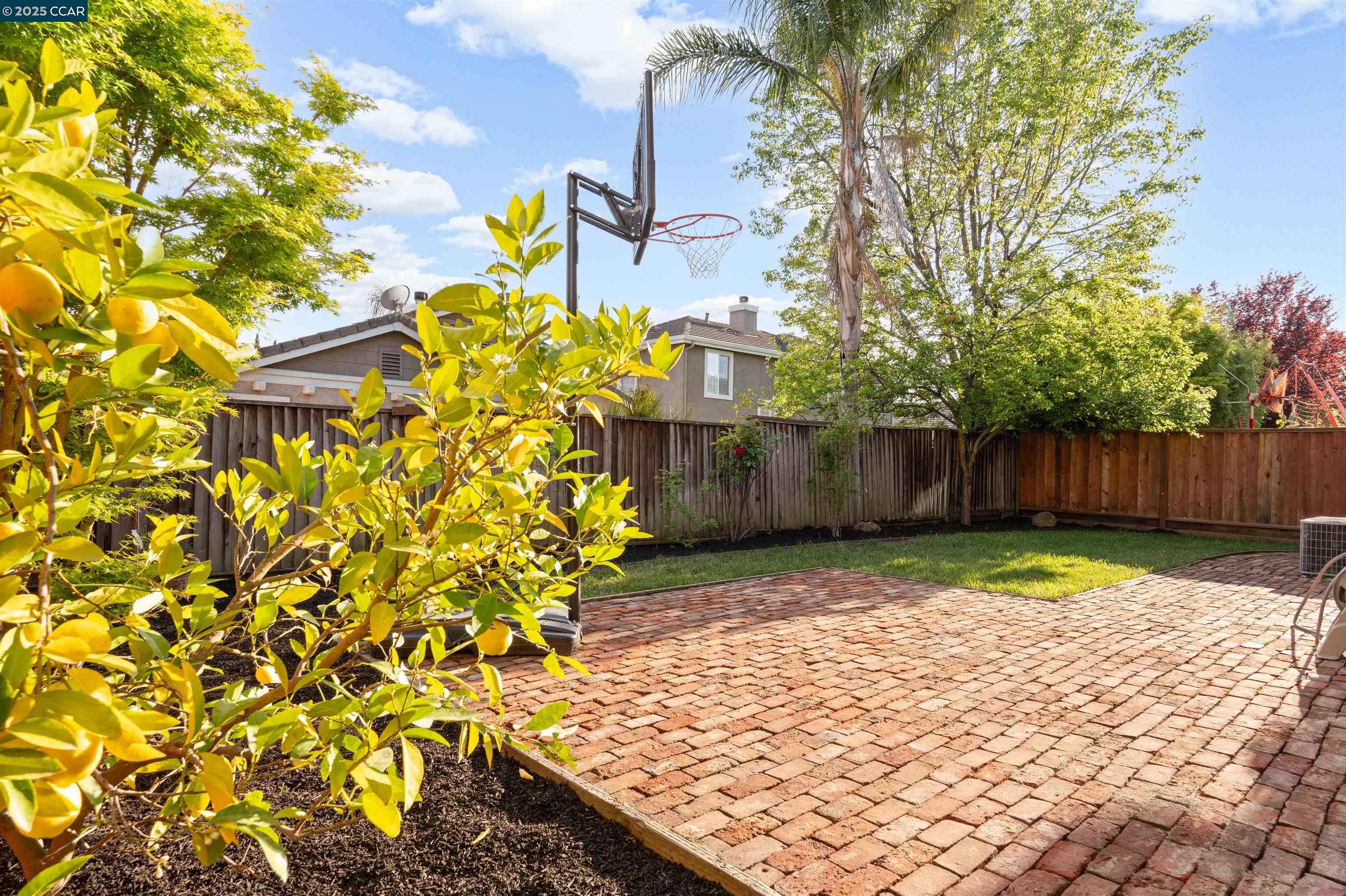 Detail Gallery Image 26 of 28 For 42 Lily Ct, Danville,  CA 94506 - 4 Beds | 2/1 Baths