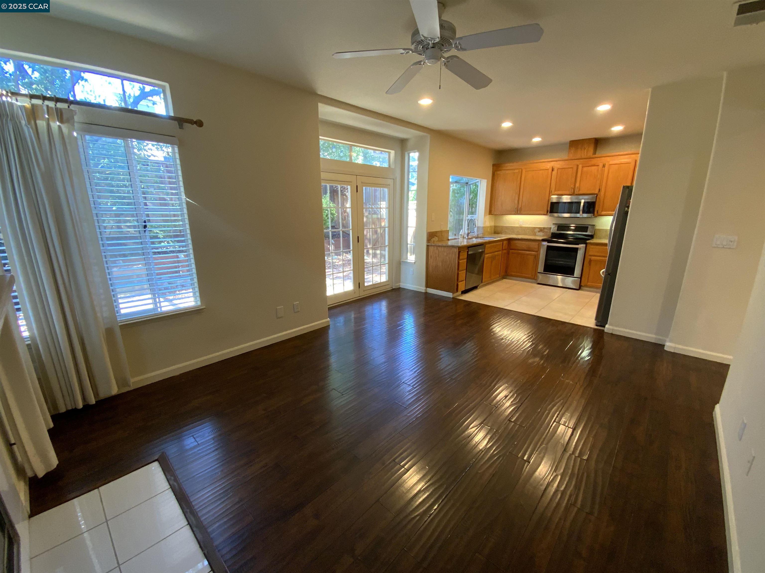 Detail Gallery Image 12 of 31 For 149 Heritage Park Dr, Danville,  CA 94506 - 3 Beds | 2/1 Baths