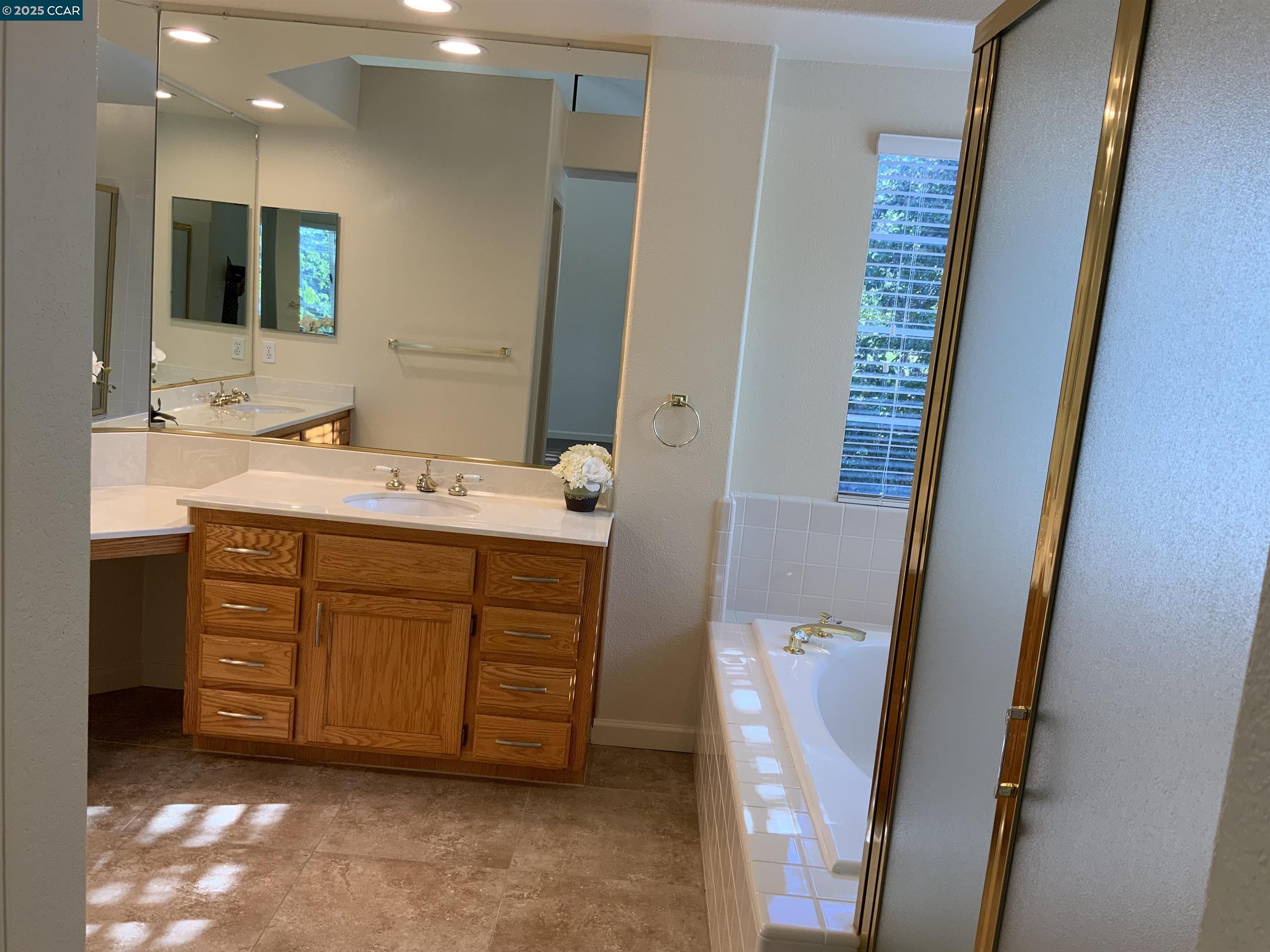 Detail Gallery Image 17 of 23 For 149 Heritage Park Dr, Danville,  CA 94506 - 3 Beds | 2/1 Baths