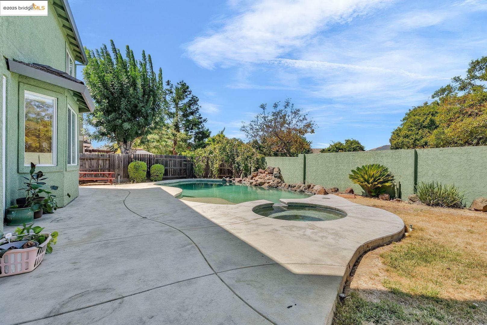 Detail Gallery Image 31 of 33 For 5233 Mohican Way, Antioch,  CA 94531 - 4 Beds | 3 Baths