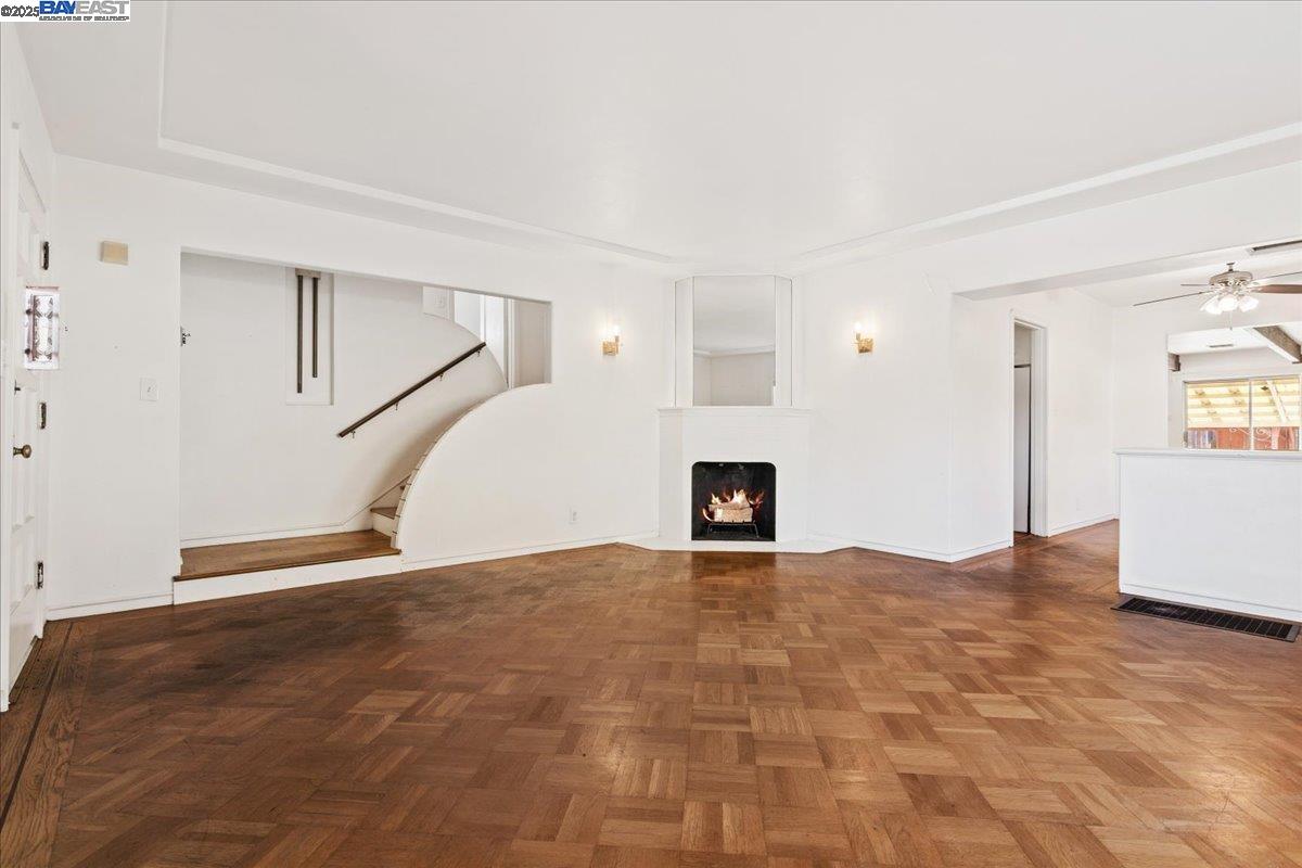 Detail Gallery Image 12 of 33 For 137 Viewmont Ave, Vallejo,  CA 94590 - 2 Beds | 1/1 Baths